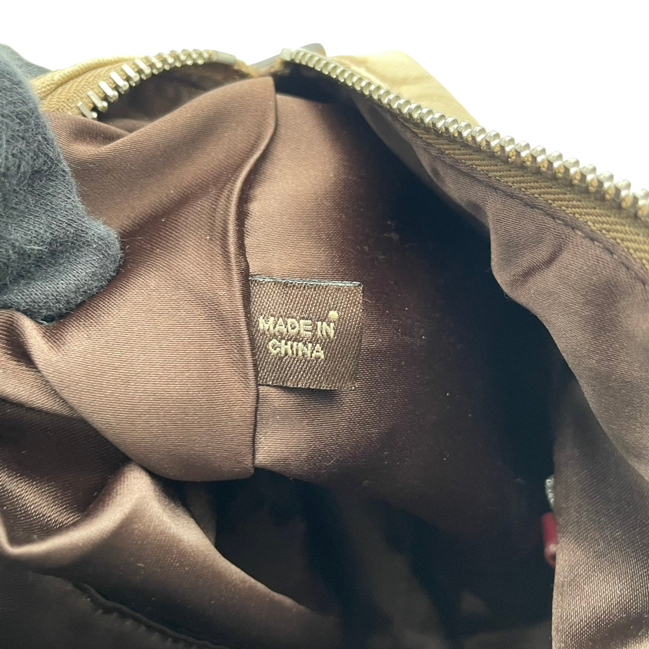 コーチ COACH アシュリー シグネチャー サテン サッチェル ハンドバッグ キャンバス パテントレザー ベージュ ワインレッド 総柄 F15443 J1149 シルバー金具 ロゴ 手持ち レディース 上品 クラシック 日常使い 収納力 S2