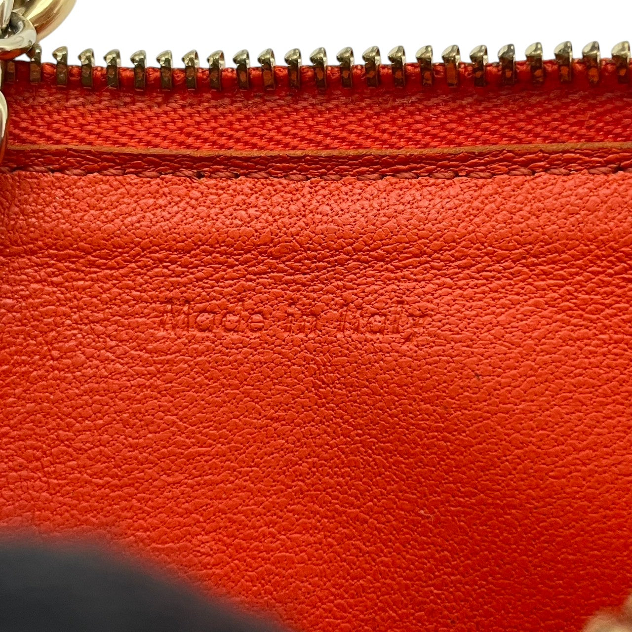 セリーヌ CELINE コインケース レザー 本革 オレンジ ワインレッド バイカラー ジップ 小銭入れ カードケース ゴールド金具 ロゴ刻印 コンパクト ミニウォレット ファスナー開閉 マルチケース レディース 上品 シンプル 日常使い 収納力 M3