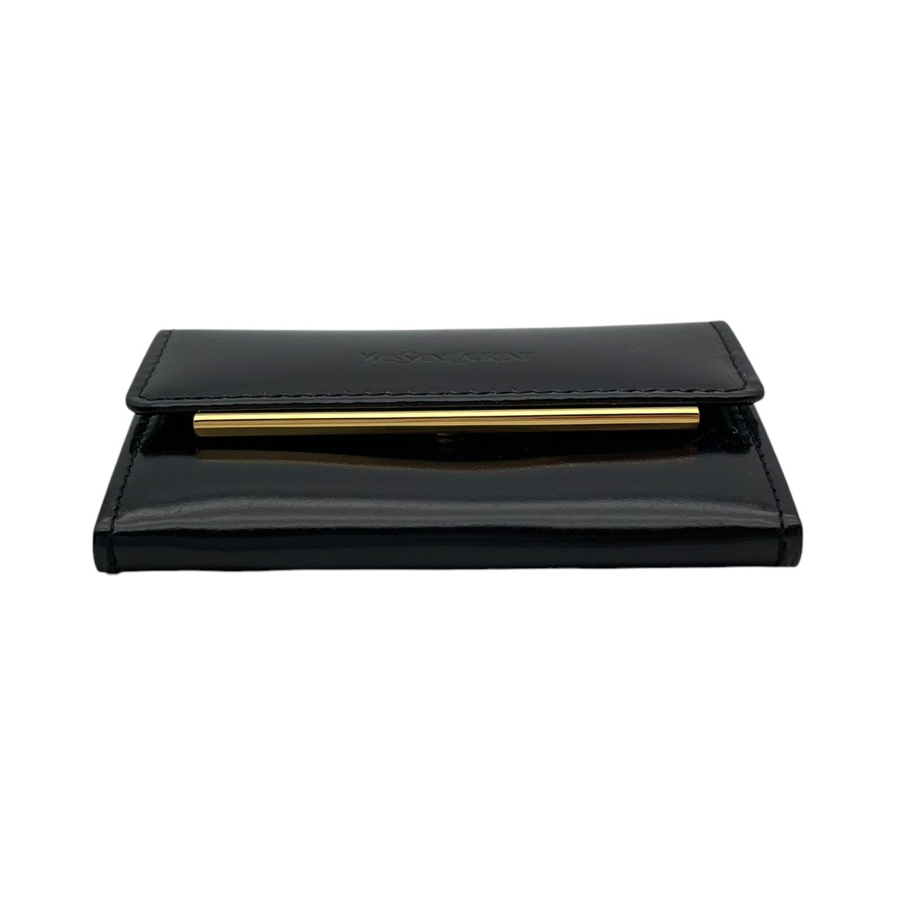 サンローラン SAINT LAURENT 小銭入れ レザー 本革 ブラック エナメル パテントレザー ゴールド金具 ロゴ型押し フラップ スナップ開閉 コンパクト コインケース 小物 レディース メンズ ユニセックス 上品 クラシック 日常使い M3