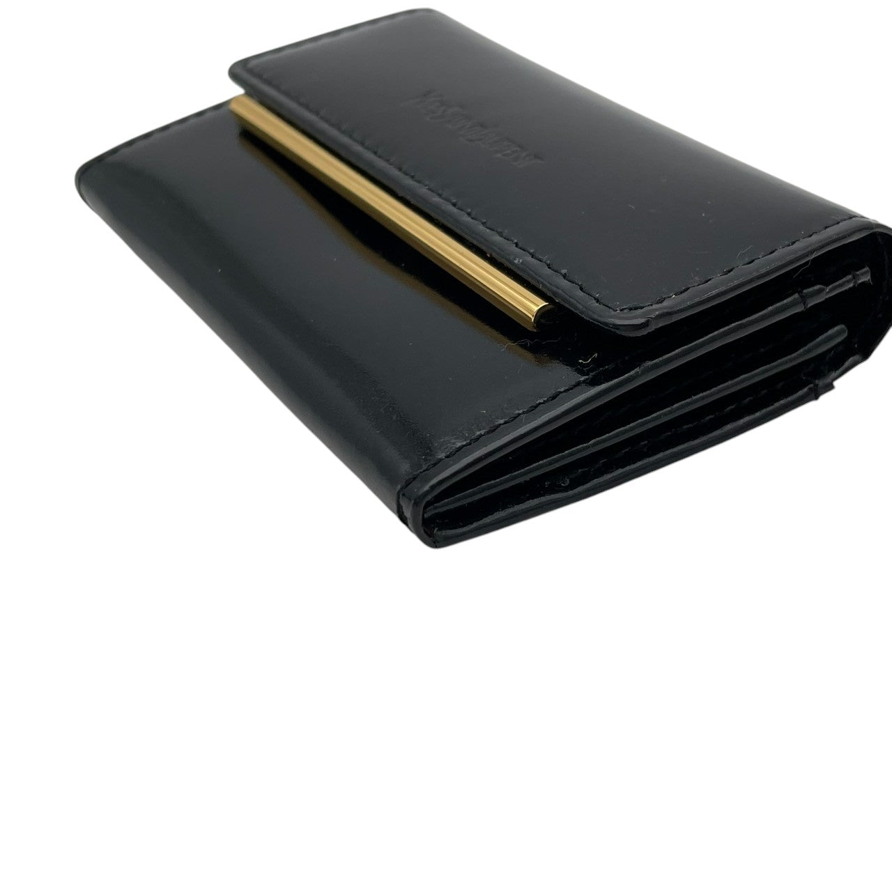 サンローラン SAINT LAURENT 小銭入れ レザー 本革 ブラック エナメル パテントレザー ゴールド金具 ロゴ型押し フラップ スナップ開閉 コンパクト コインケース 小物 レディース メンズ ユニセックス 上品 クラシック 日常使い M3
