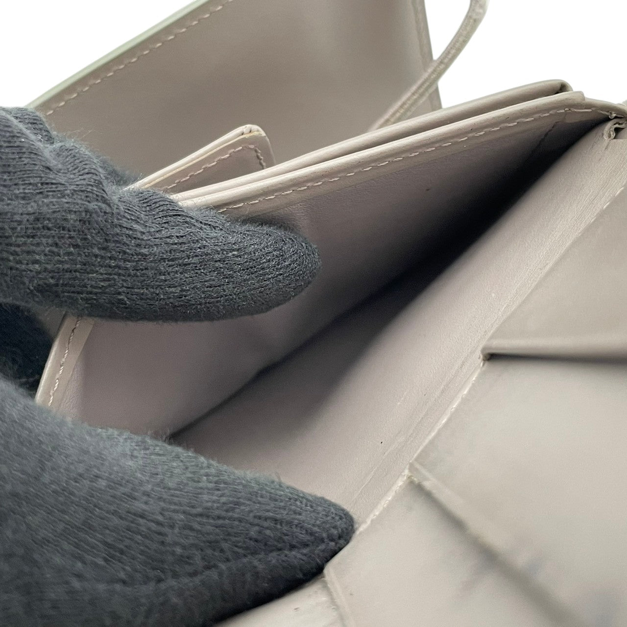 ルイヴィトン LOUIS VUITTON ポルトモネ エラスティック 三つ折り財布 エピ レザー グレージュ M6366B ゴムベルト コンパクトウォレット 折り財布 レディース ユニセックス ロゴ型押し 小銭入れ 札入れ カード収納 M3