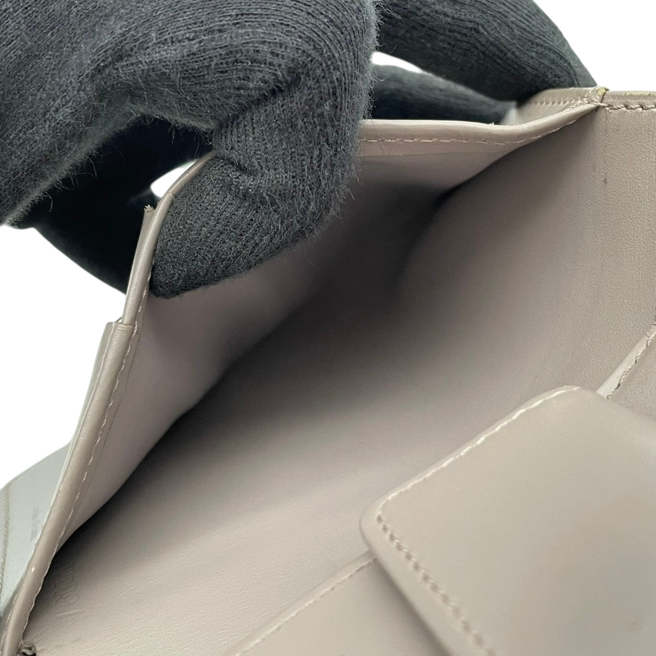 ルイヴィトン LOUIS VUITTON ポルトモネ エラスティック 三つ折り財布 エピ レザー グレージュ M6366B ゴムベルト コンパクトウォレット 折り財布 レディース ユニセックス ロゴ型押し 小銭入れ 札入れ カード収納 M3