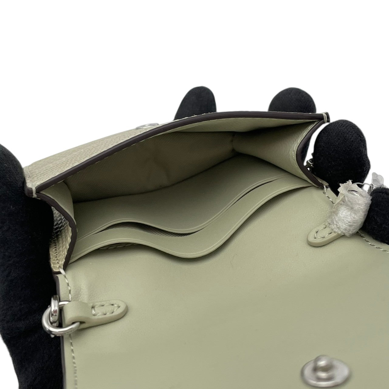 コーチ COACH ミニウォレット オン チェーン CR372 ペールグリーン 型押し レザー 三つ折り財布 チェーン付き シルバー金具 タグ付き レディース カードポケット スナップボタン 外ポケット 小さめ コンパクト 財布 M3