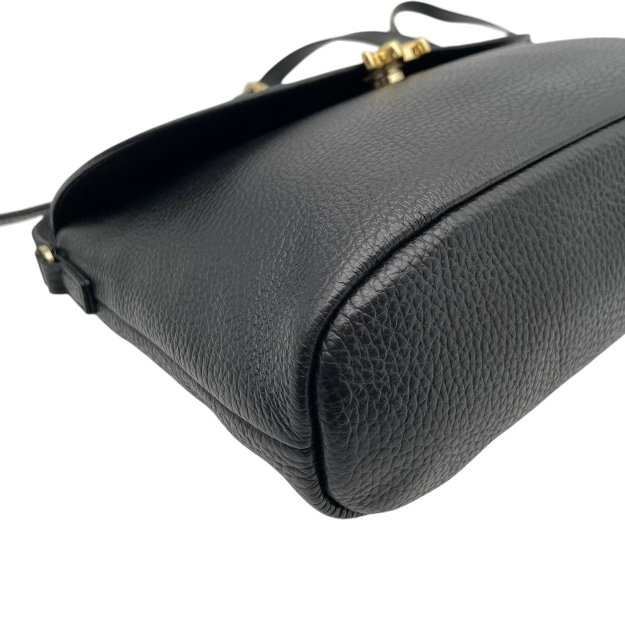 【美品】 アニエスベー agnes b. ショルダーバッグ クロスボディ 斜め掛け可 レザー 本革 ブラック 黒 シルバー金具 The b. ルベー ロゴ カメラバッグ エレガント クラシック 上品 鞄 通勤 お出かけ レディース 定番 人気 S61