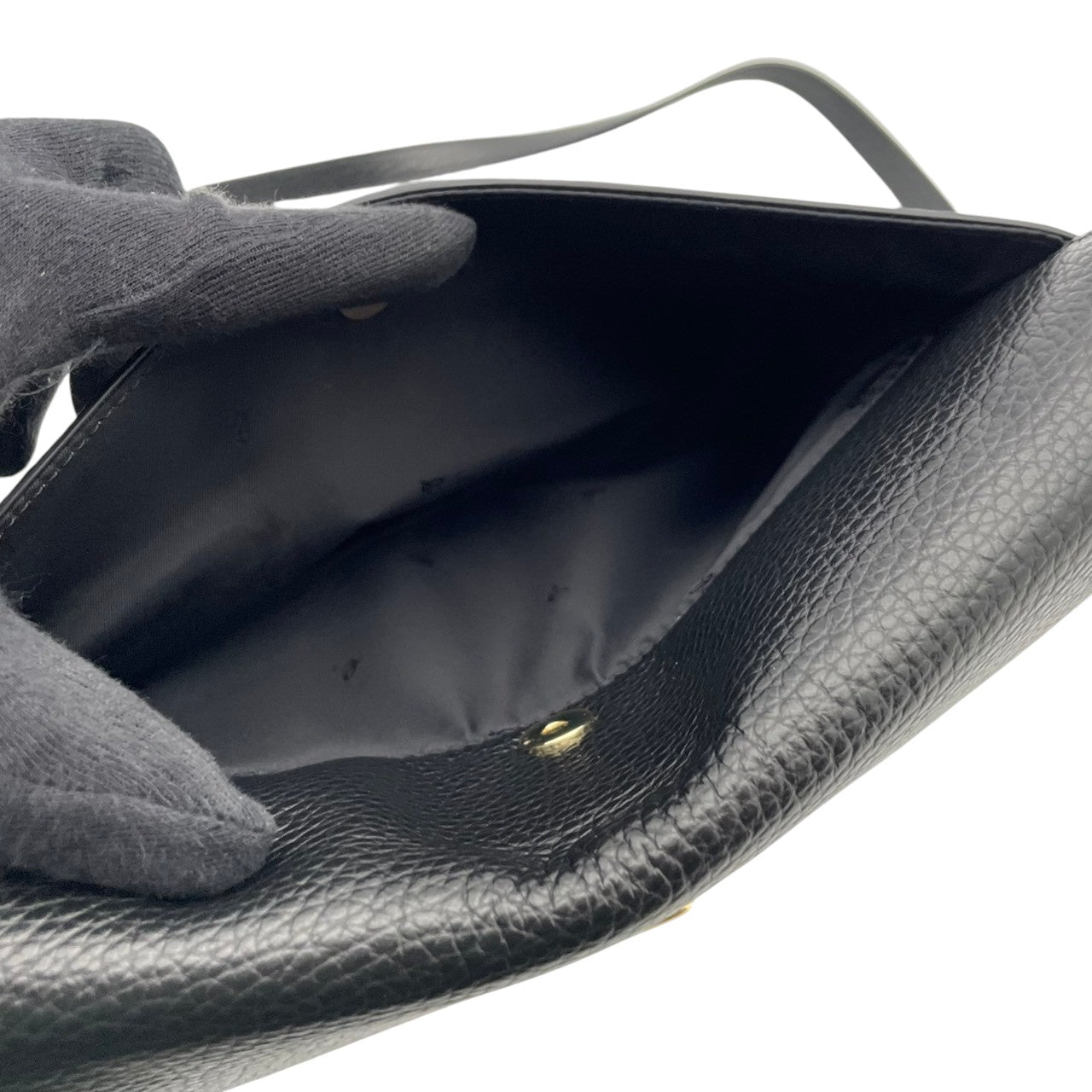 【美品】 アニエスベー agnes b. ショルダーバッグ クロスボディ 斜め掛け可 レザー 本革 ブラック 黒 シルバー金具 The b. ルベー ロゴ カメラバッグ エレガント クラシック 上品 鞄 通勤 お出かけ レディース 定番 人気 S61