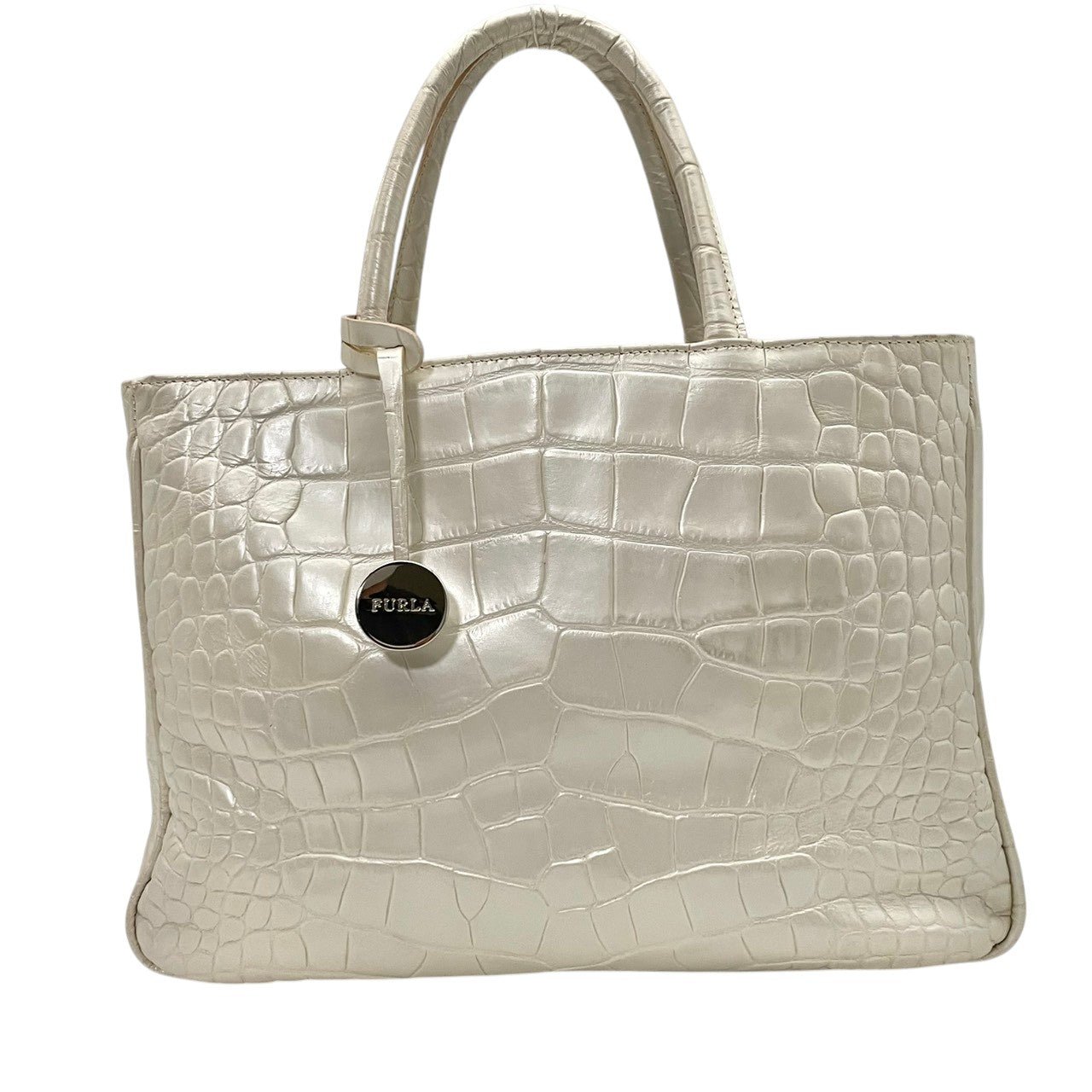 【美品】 フルラ FURLA ハンドバッグ トートバッグ レザー 本革 パールホワイト 白 ゴールド金具 ロゴ 自立可 フォーマル 冠婚葬祭 エレガント クラシック ビンテージ 上品 鞄 通勤 通学 お出かけ デイリー レディース 定番 人気 S61