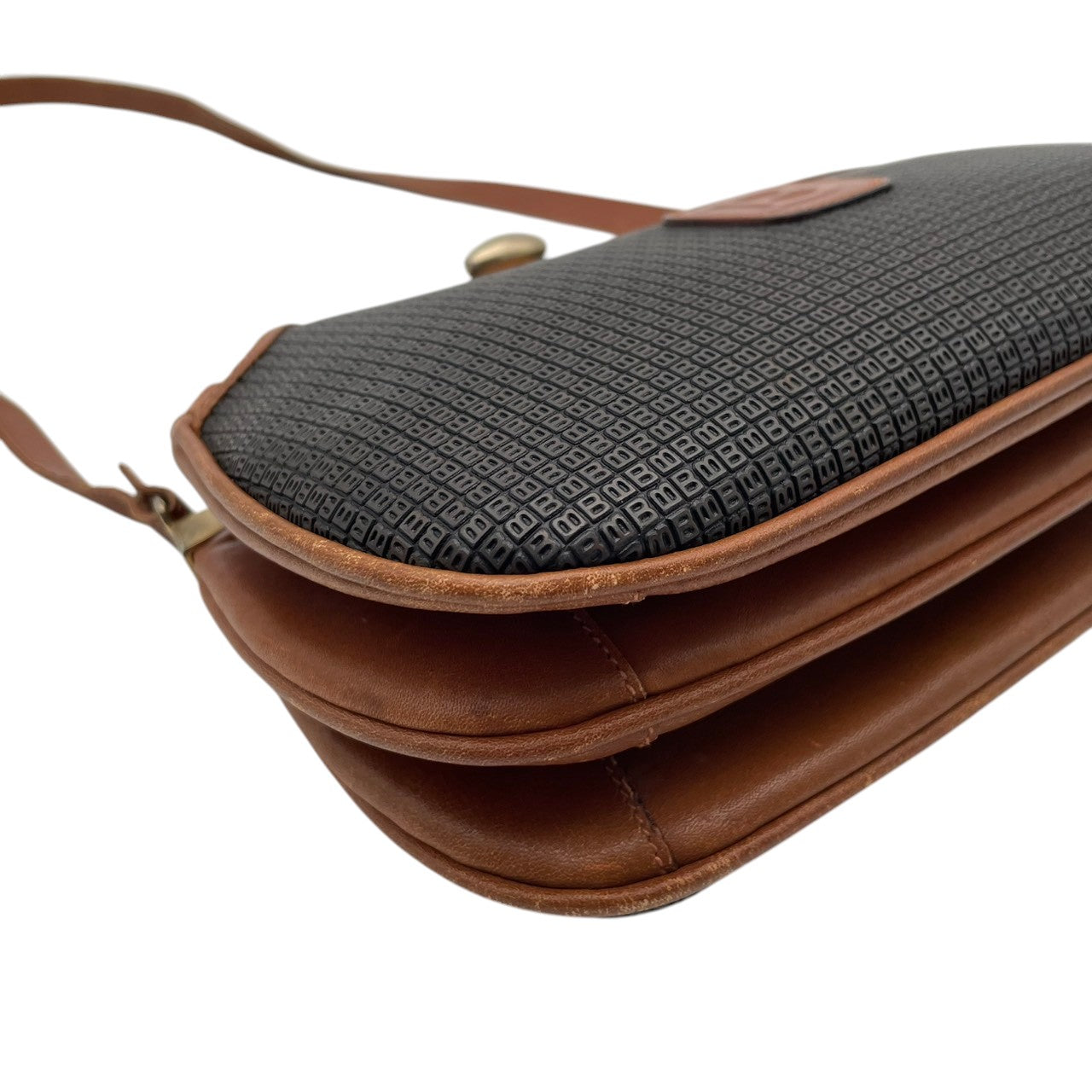 【良品】 バリー BALLY ショルダーバッグ クロスボディ 斜め掛け可 PVC レザー ブラウン 茶色 ブラック 黒 Bロゴ 総柄 モノグラム フラップ クラシック ビンテージ 上品 鞄 メンズ レディース ユニセックス 定番 人気 希少 S59