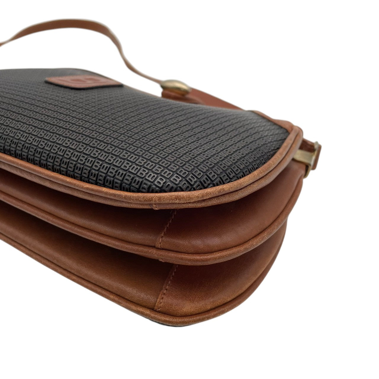 【良品】 バリー BALLY ショルダーバッグ クロスボディ 斜め掛け可 PVC レザー ブラウン 茶色 ブラック 黒 Bロゴ 総柄 モノグラム フラップ クラシック ビンテージ 上品 鞄 メンズ レディース ユニセックス 定番 人気 希少 S59