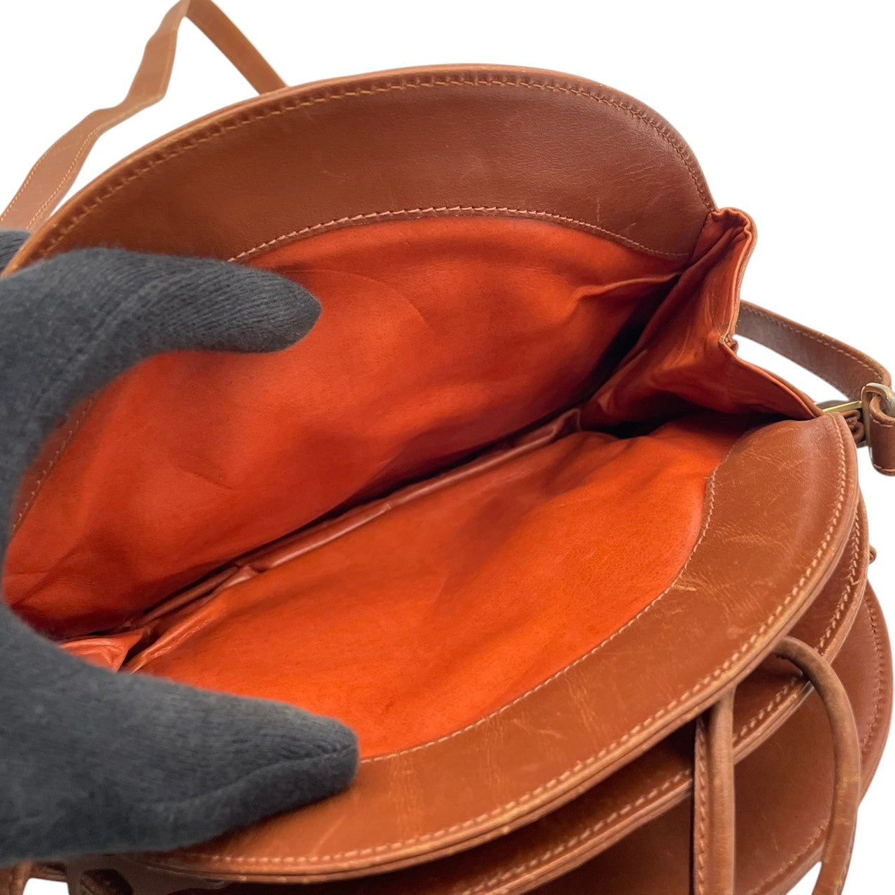 【良品】 バリー BALLY ショルダーバッグ クロスボディ 斜め掛け可 PVC レザー ブラウン 茶色 ブラック 黒 Bロゴ 総柄 モノグラム フラップ クラシック ビンテージ 上品 鞄 メンズ レディース ユニセックス 定番 人気 希少 S59