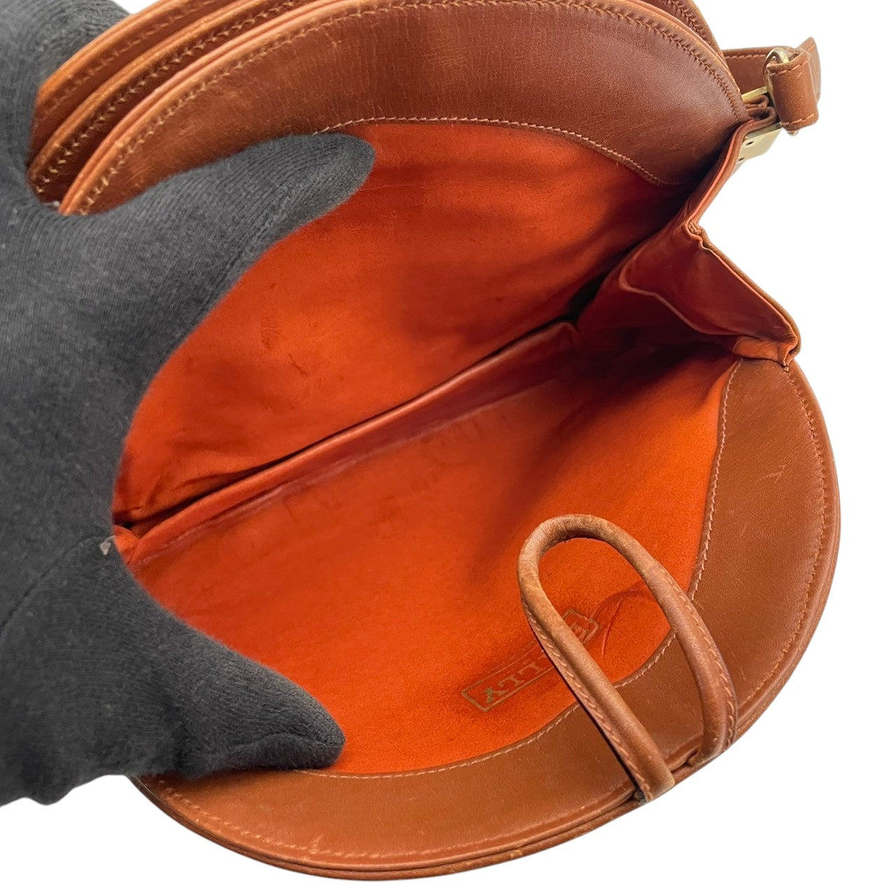 【良品】 バリー BALLY ショルダーバッグ クロスボディ 斜め掛け可 PVC レザー ブラウン 茶色 ブラック 黒 Bロゴ 総柄 モノグラム フラップ クラシック ビンテージ 上品 鞄 メンズ レディース ユニセックス 定番 人気 希少 S59