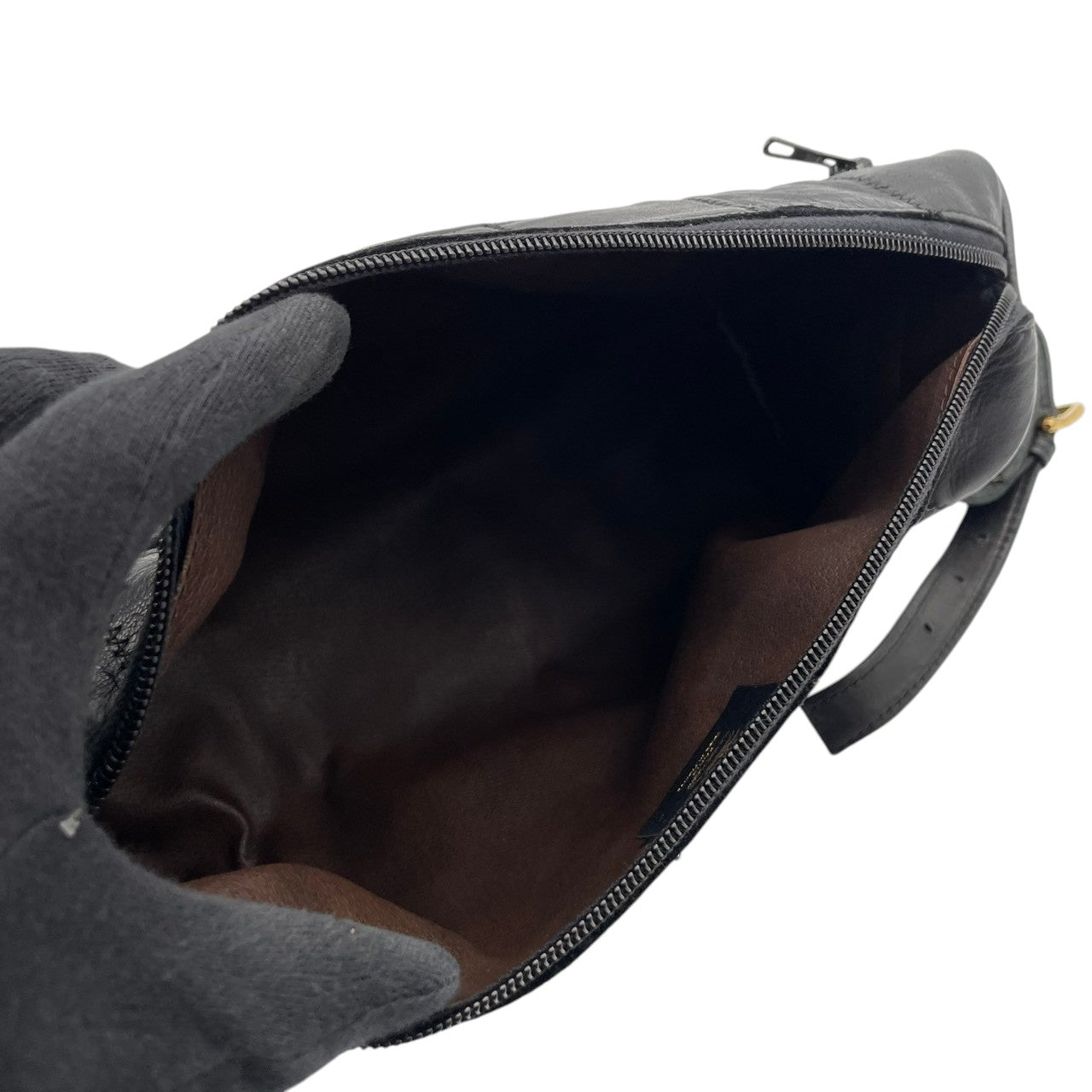 【美品】 ロンシャン LONGCHAMP ショルダーバッグ ワンショルダー 肩掛け可 レザー 本革 ブラック 黒 シルバー金具 ロゴ 型押し クラシック エレガント 上品 鞄 カジュアル お出かけ デイリー レディース 定番 人気 S60