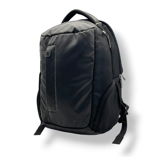 【美品】 サムソナイト Samsonite ローカス LOCUS リュック デイパック バックパック ナイロン ブラック 黒 大容量 多機能 PC収納 A4収納可 ビジネス 通勤 通学 出張 旅行 トラベル メンズ 定番 人気 S60