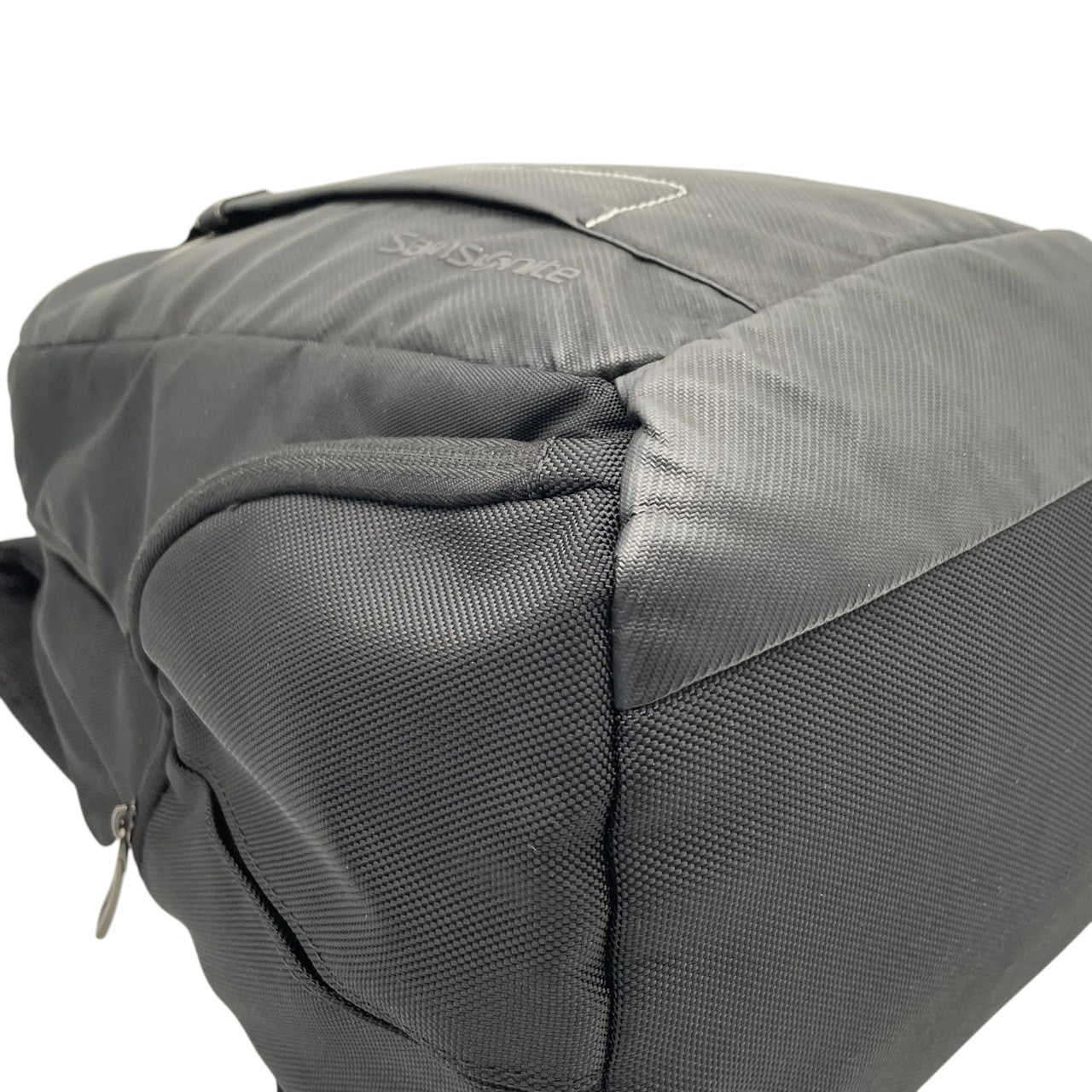 【美品】 サムソナイト Samsonite ローカス LOCUS リュック デイパック バックパック ナイロン ブラック 黒 大容量 多機能 PC収納 A4収納可 ビジネス 通勤 通学 出張 旅行 トラベル メンズ 定番 人気 S60