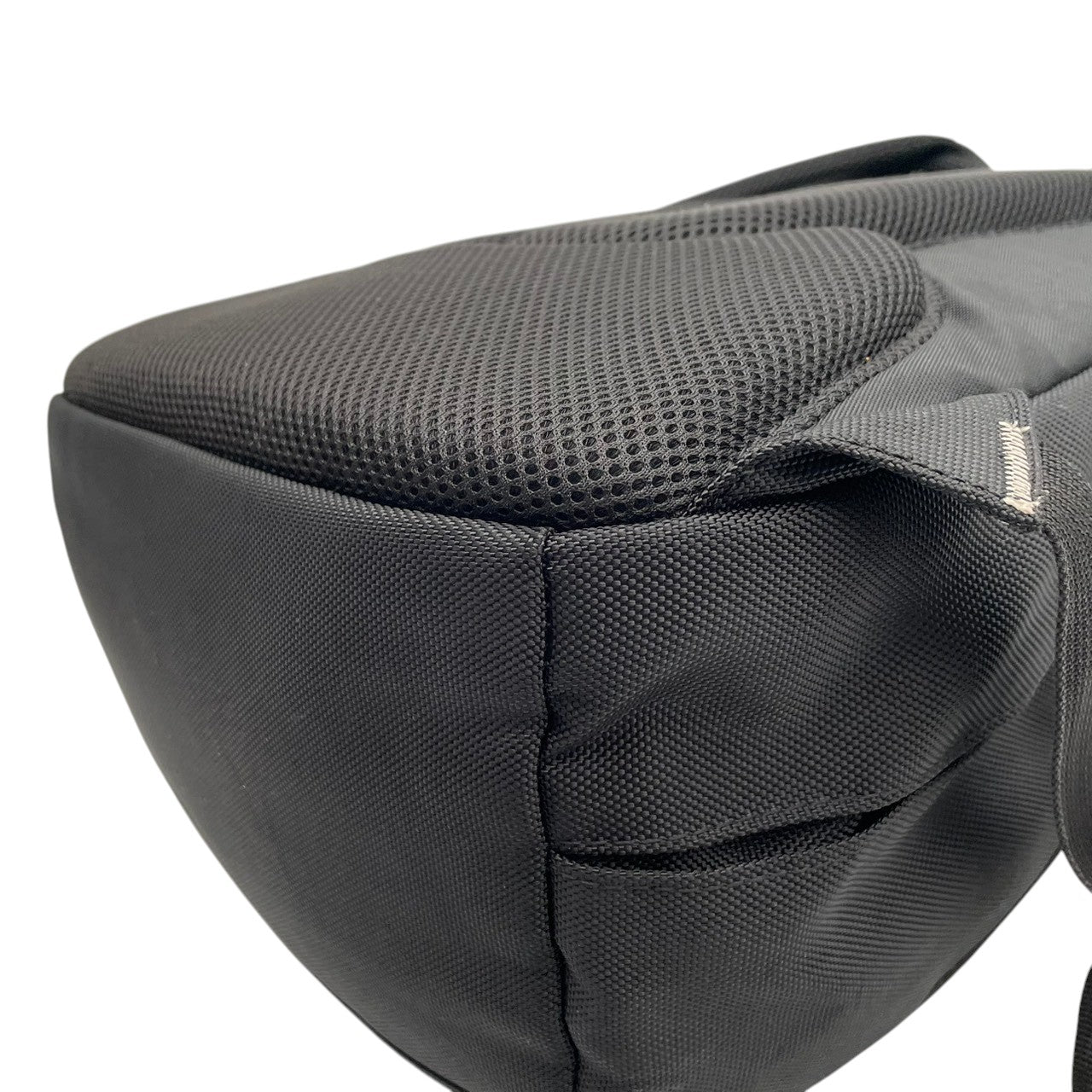 【美品】 サムソナイト Samsonite ローカス LOCUS リュック デイパック バックパック ナイロン ブラック 黒 大容量 多機能 PC収納 A4収納可 ビジネス 通勤 通学 出張 旅行 トラベル メンズ 定番 人気 S60