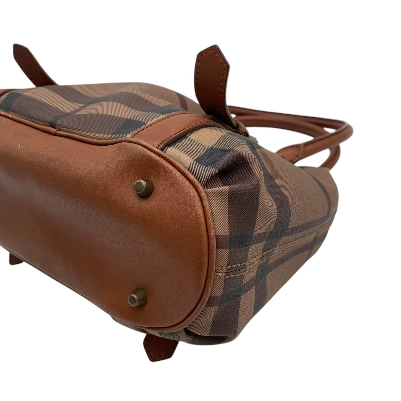 【美品】 バーバリー BURBERRY ハンドバッグ トートバッグ PVC レザー 本革 ブラウン 茶 メガチェック ノバチェック ゴールド金具 肩掛け お出かけ デイリー エレガント 上品 レディース 定番 人気 カバン S92