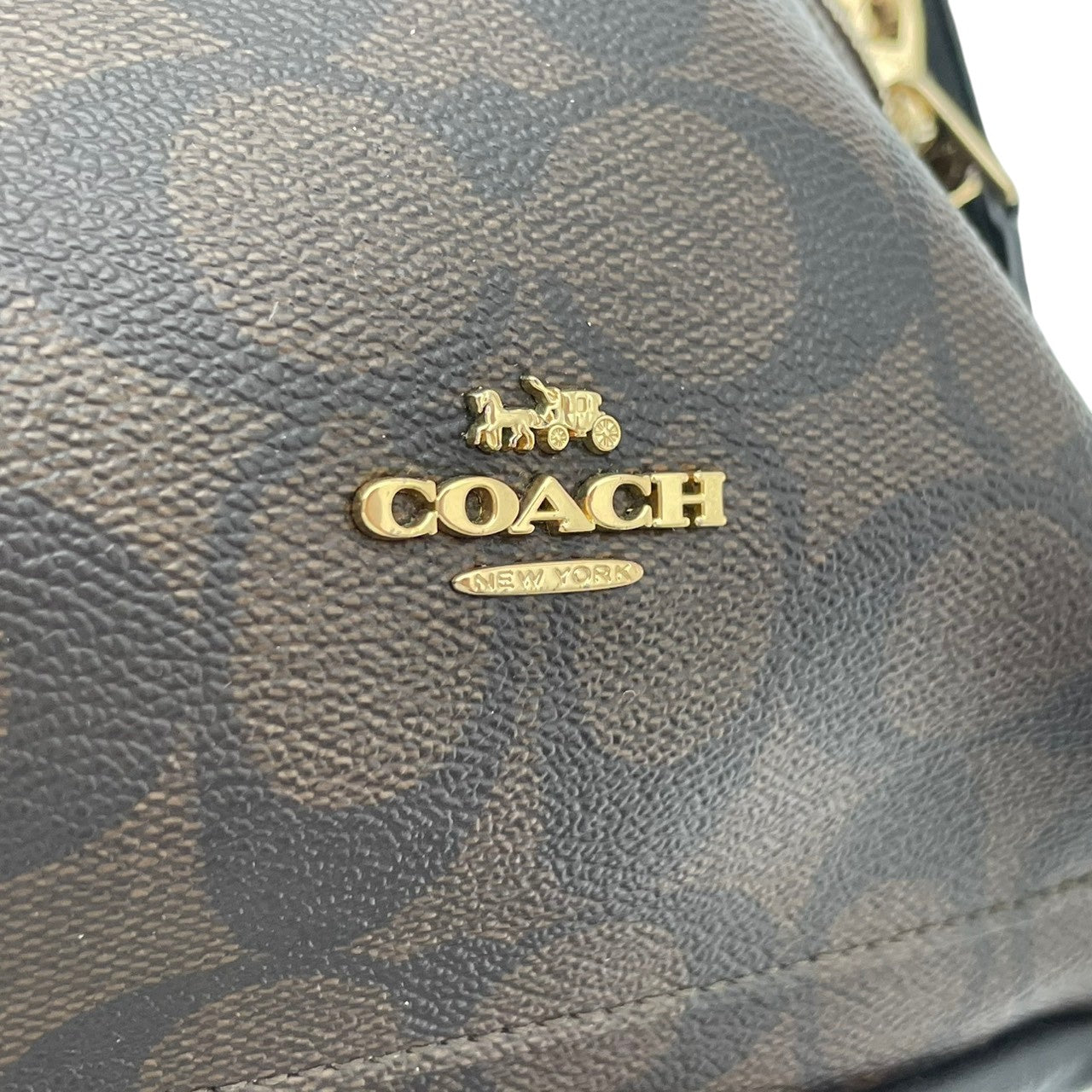 【美品】 コーチ COACH チャーリー バックパック シグネチャー キャンバス ブラウン 茶 ミニリュック コンパクト バックパック 通勤 通学 デイリー お出かけ レディース 定番 人気 鞄 S81