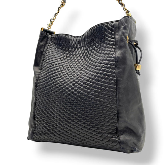 【良品】バリー BALLY ショルダーバッグ メッセンジャーバッグ レザー 本革 ブラック 黒 フラップ 斜め掛け クロスボディ 通勤 通学 デイリー メンズ レディース ユニセックス 定番 人気 鞄 カバン S93