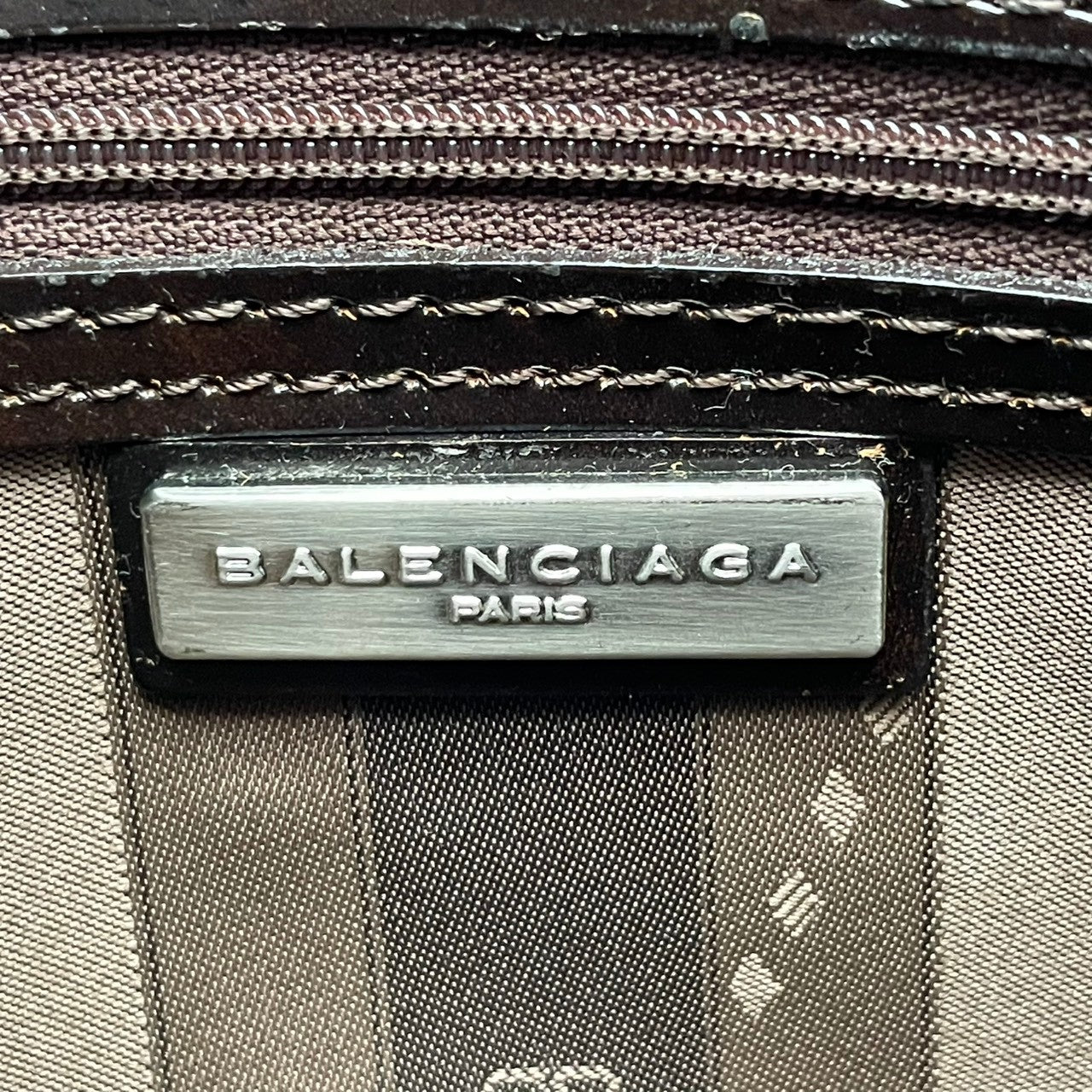 【良品】 バレンシアガ BALENCIAGA セカンドバッグ クラッチバッグ レザー 本革 ブラウン 茶 ゴールド金具 メンズ 紳士 ビジネス 通勤 出張 冠婚葬祭 フォーマル カジュアル デイリー お出かけ 上品 定番 人気 鞄 カバン S93