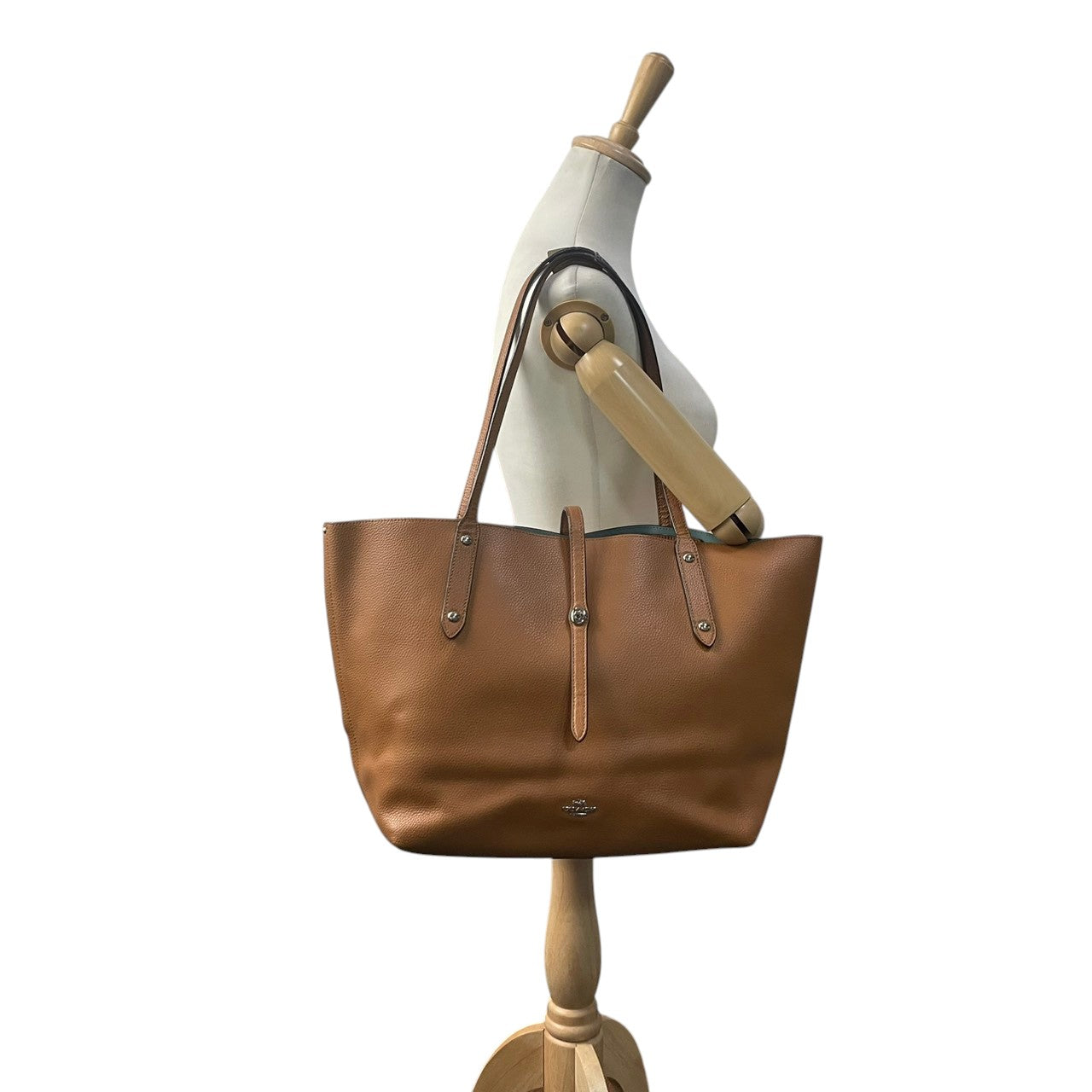【良品】 コーチ COACH マーケット トートバッグ 58849 レザー 本革 ブラウン 茶 ターンロック 肩掛け 大容量 A4収納 通勤 通学 ビジネス デイリー お出かけ エレガント カジュアル レディース 定番 人気 鞄 カバン S82