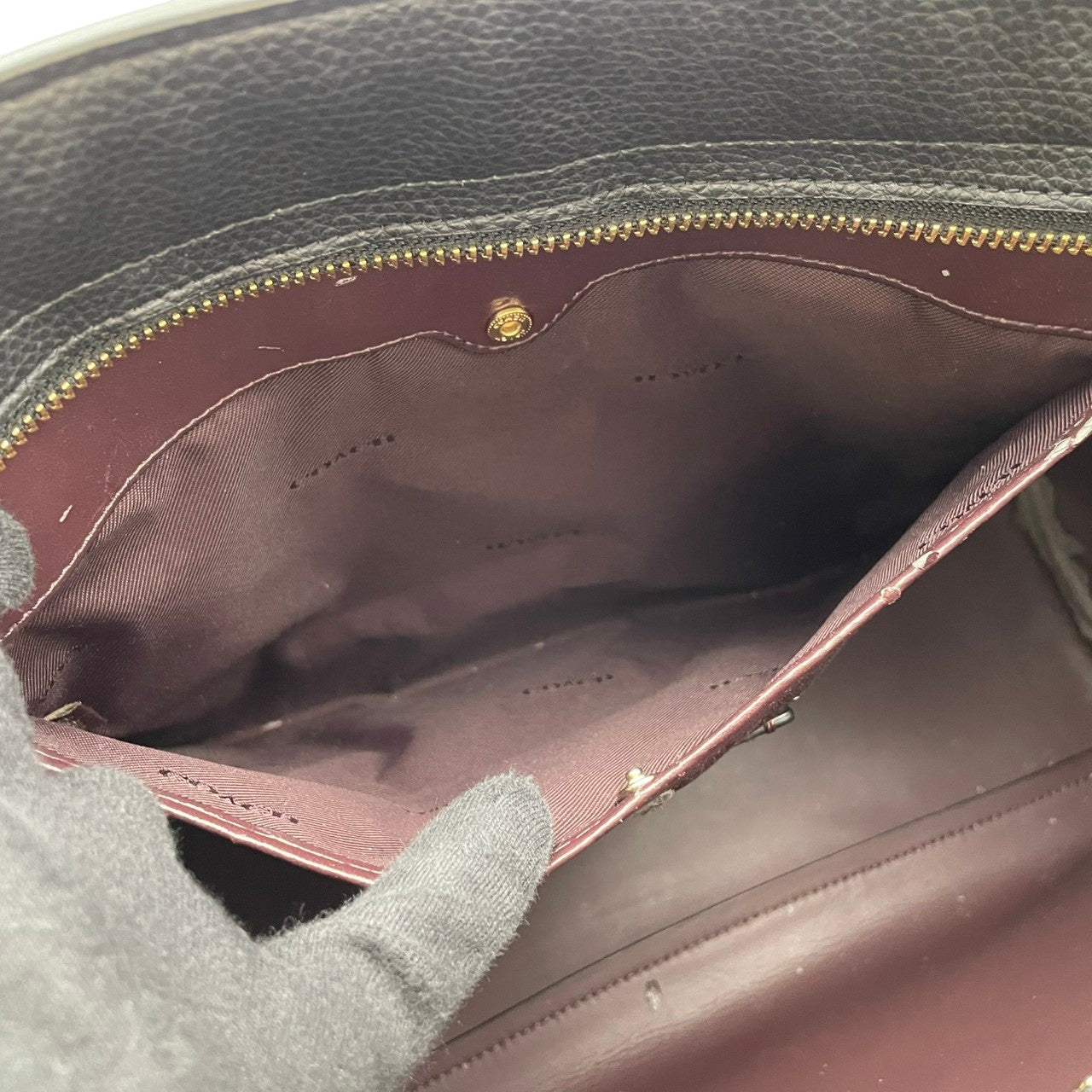 【良品】 コーチ COACH セントラル トート ウィズ ジップ 69424 レザー 本革 ブラック 黒 大容量 A4収納 肩掛け ファスナー 通勤 通学 ビジネス お出かけ エレガント カジュアル レディース 定番 人気 鞄 カバン S82