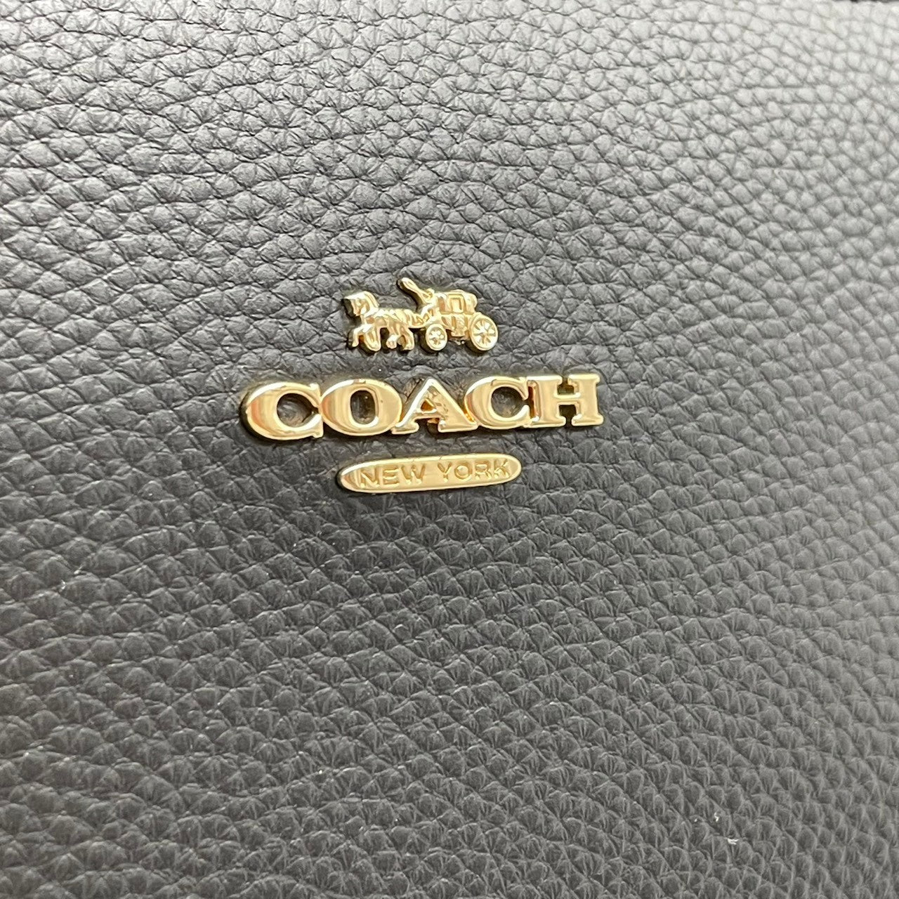 【良品】 コーチ COACH セントラル トート ウィズ ジップ 69424 レザー 本革 ブラック 黒 大容量 A4収納 肩掛け ファスナー 通勤 通学 ビジネス お出かけ エレガント カジュアル レディース 定番 人気 鞄 カバン S82