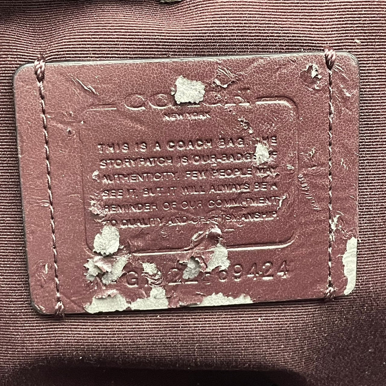 【良品】 コーチ COACH セントラル トート ウィズ ジップ 69424 レザー 本革 ブラック 黒 大容量 A4収納 肩掛け ファスナー 通勤 通学 ビジネス お出かけ エレガント カジュアル レディース 定番 人気 鞄 カバン S82