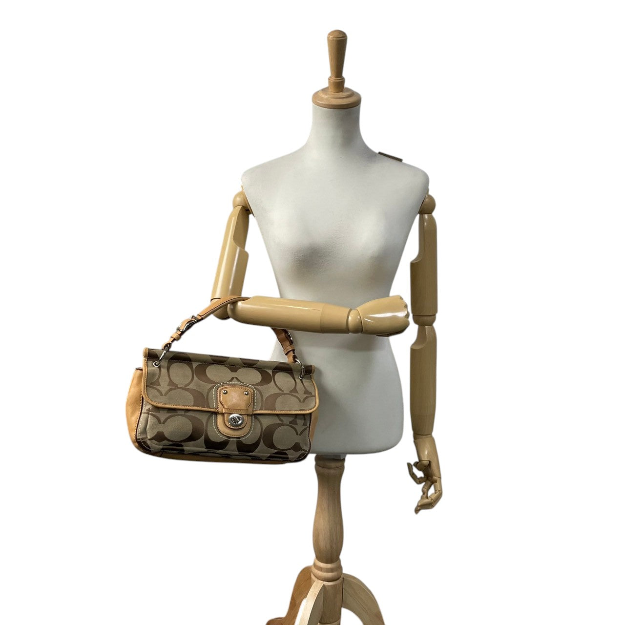 【良品】 コーチ COACH 19033 シグネチャー シティ ウィリス 2WAY ショルダーバッグ ハンドバッグ キャンバス レザー ベージュ 肩掛け 斜め掛け ターンロック レディース お出かけ エレガント カジュアル 定番 人気 鞄 カバン S82