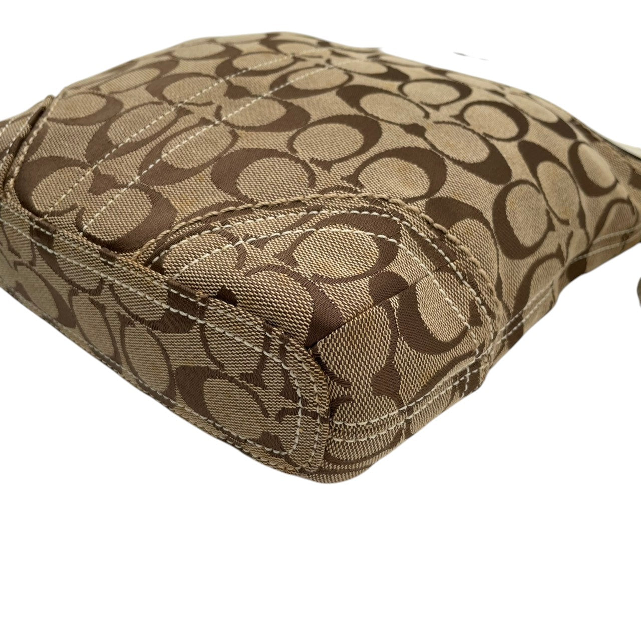 【良品】 コーチ COACH 10402 シグネチャー ショルダーバッグ キャンバス レザー ベージュ アイボリー クロスボディ 斜め掛け 肩掛け デイリー お出かけ エレガント カジュアル レディース 定番 人気 カバン 鞄 S82