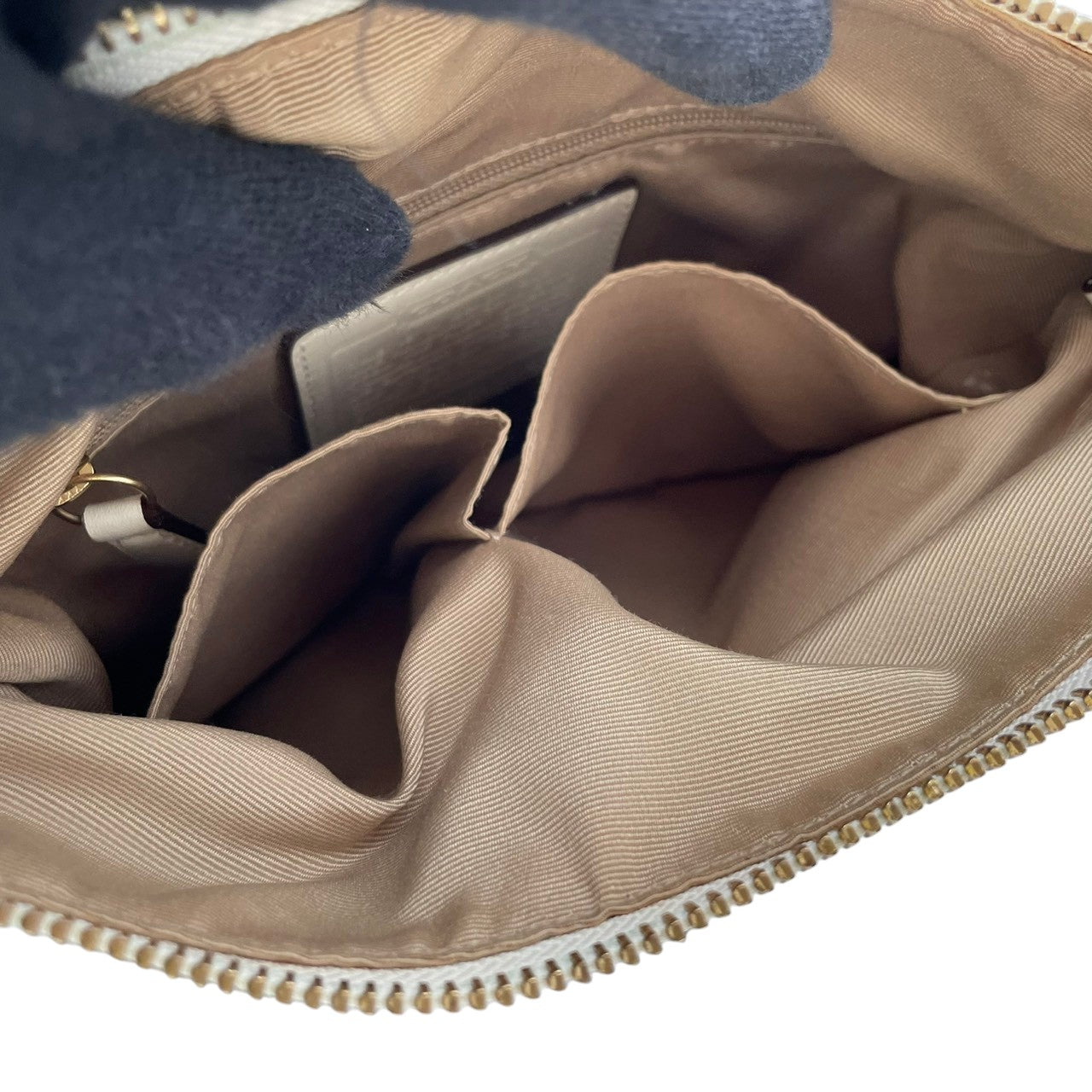 【良品】 コーチ COACH 10402 シグネチャー ショルダーバッグ キャンバス レザー ベージュ アイボリー クロスボディ 斜め掛け 肩掛け デイリー お出かけ エレガント カジュアル レディース 定番 人気 カバン 鞄 S82