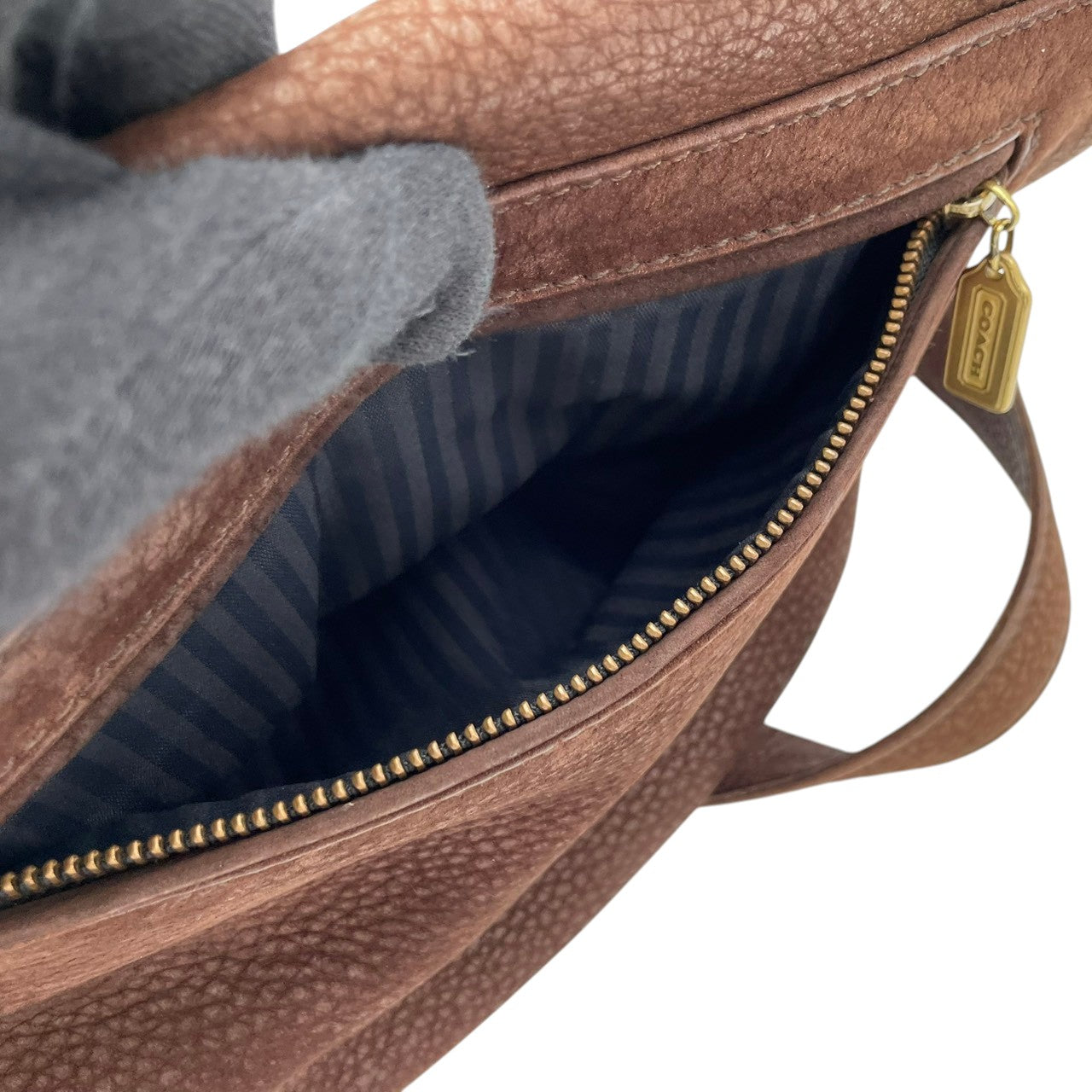 【良品】 コーチ COACH 4935 オールドコーチ ショルダーバッグ ヌバック レザー 本革 ブラウン 茶 フラップ 斜め掛け クロスボディ カジュアル エレガント ヴィンテージ レトロ デイリー お出かけ レディース 定番 人気 カバン S21