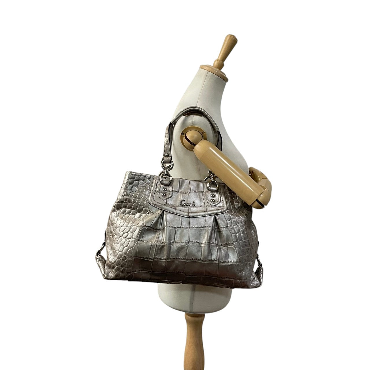 【良品】COACH コーチ アシュレイ エンボスド キャリーオール トートバッグ ハンドバッグ レザー シルバー 肩掛け 通勤 通学 大容量 エレガント レディース カジュアル フォーマル お出かけ デイリー 鞄 F20345 S20