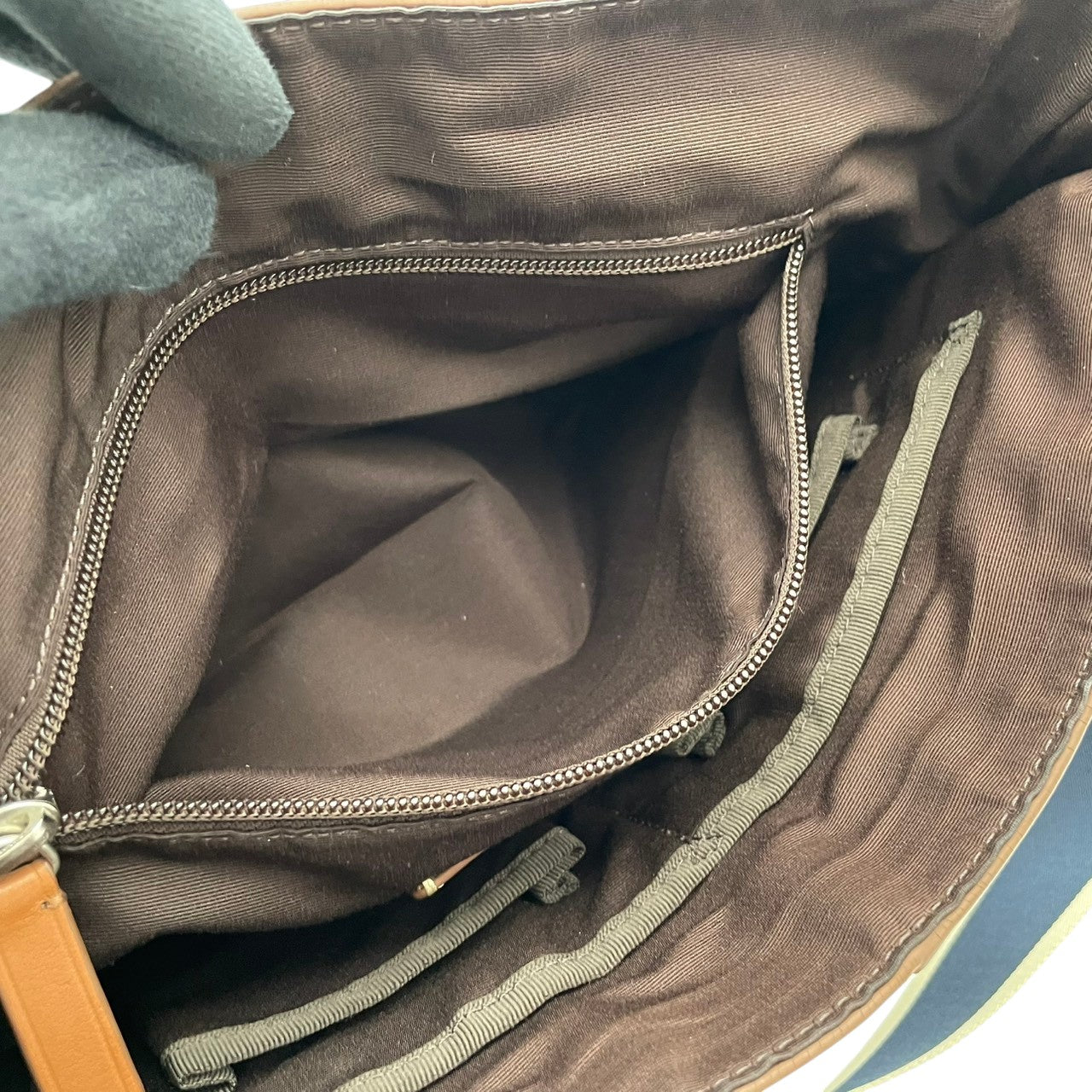 【美品】COACH コーチ ヘリテージ ウェブレザー メッセンジャーバッグ ショルダーバッグ 本革 キャメルブラウン 茶 斜め掛け クロスボディ 通勤 通学 ビジネス 大容量 A4収納 メンズ カジュアル デイリー F70555 S58