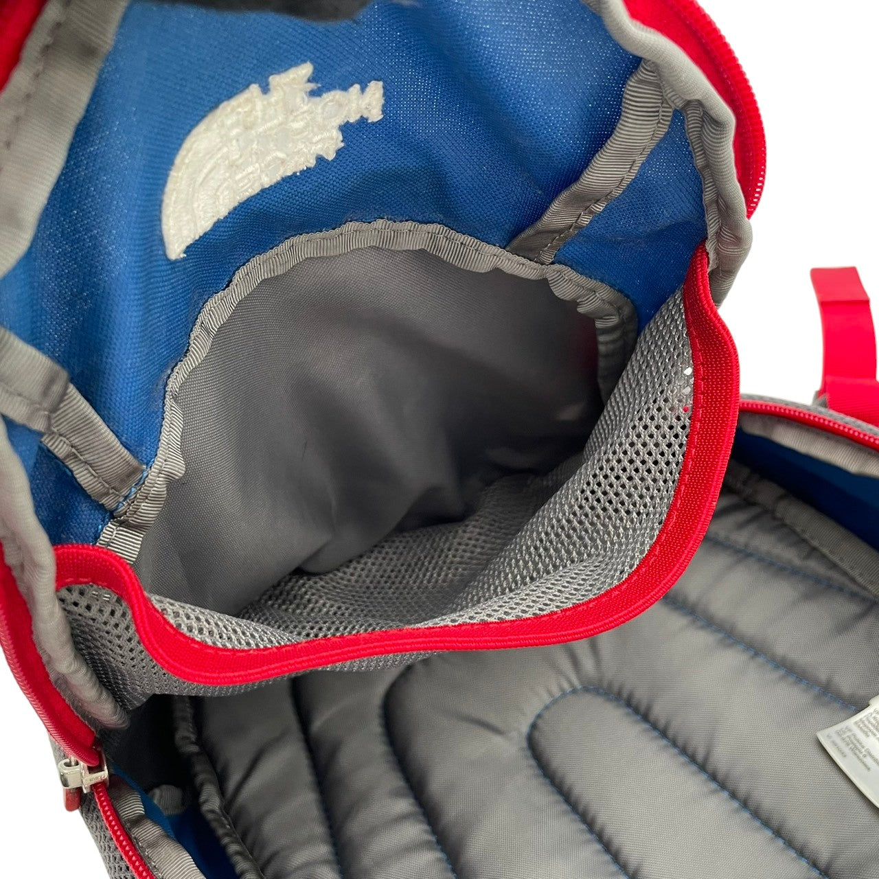 【良品】ザ・ノースフェイス スプラウト キッズ用 ミニリュック・デイパック バックパック ブルー レッド ナイロン 子供用 遠足 お出かけ 通園 鞄 アウトドア 軽量 丈夫 人気 幼児 小学生 収納 コンパクト 小型 ロゴ S65