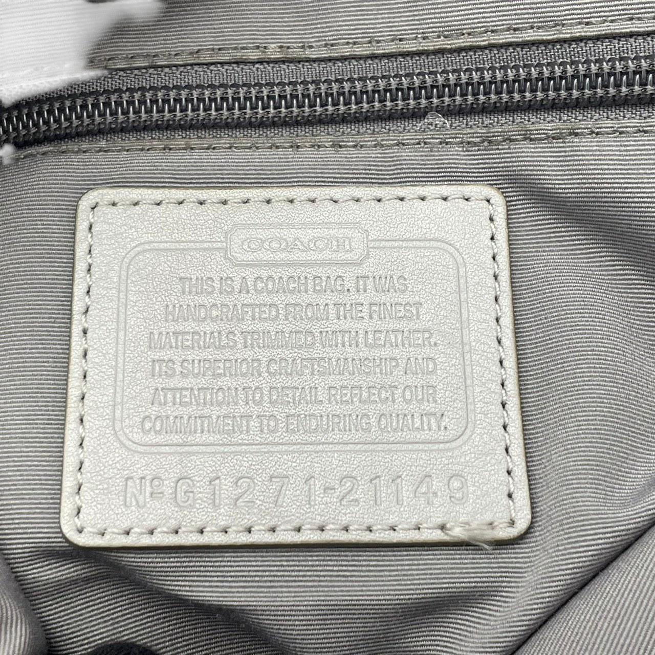【良品】コーチ レガシー シグネチャー ダッフル ショルダーバッグ キャンバス レザー ベージュ グレー 2way 斜め掛け 大容量 A4収納 通勤 通学 レディース ブランドバッグ 高級感 定番 人気 ビンテージ感 丈夫 カジュアル おしゃれ S49