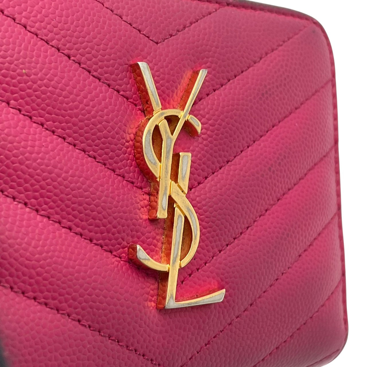 【良品】サンローラン モノグラム コンパクト ジップウォレット 二つ折り財布 ピンク レザー キルティング YSL ロゴ 金具 ミニ財布 レディース 人気 定番 シンプル 可愛い おしゃれ 大人可愛い プレゼント ブランド財布 収納力 小銭入れ 丈夫 M3