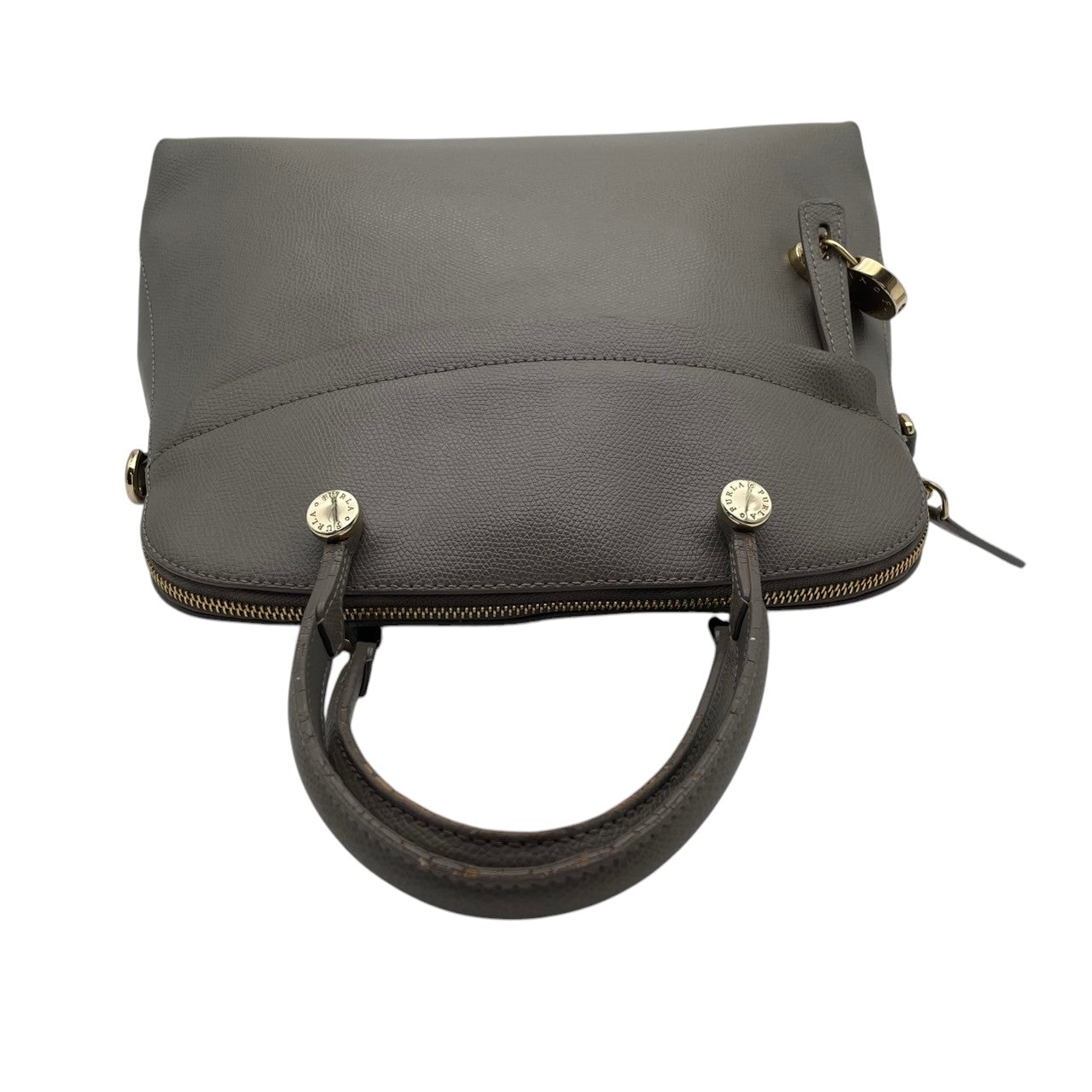 【良品】フルラ パイパー ハンドバッグ グレー レザー 2WAY ショルダーバッグ 斜め掛け 斜めがけ 金具 通勤 通学 ビジネス レディース 人気 定番 普段使い 高級感 上品 おしゃれ シンプル 大人可愛い ブランドバッグ 収納力抜群 丈夫 S16
