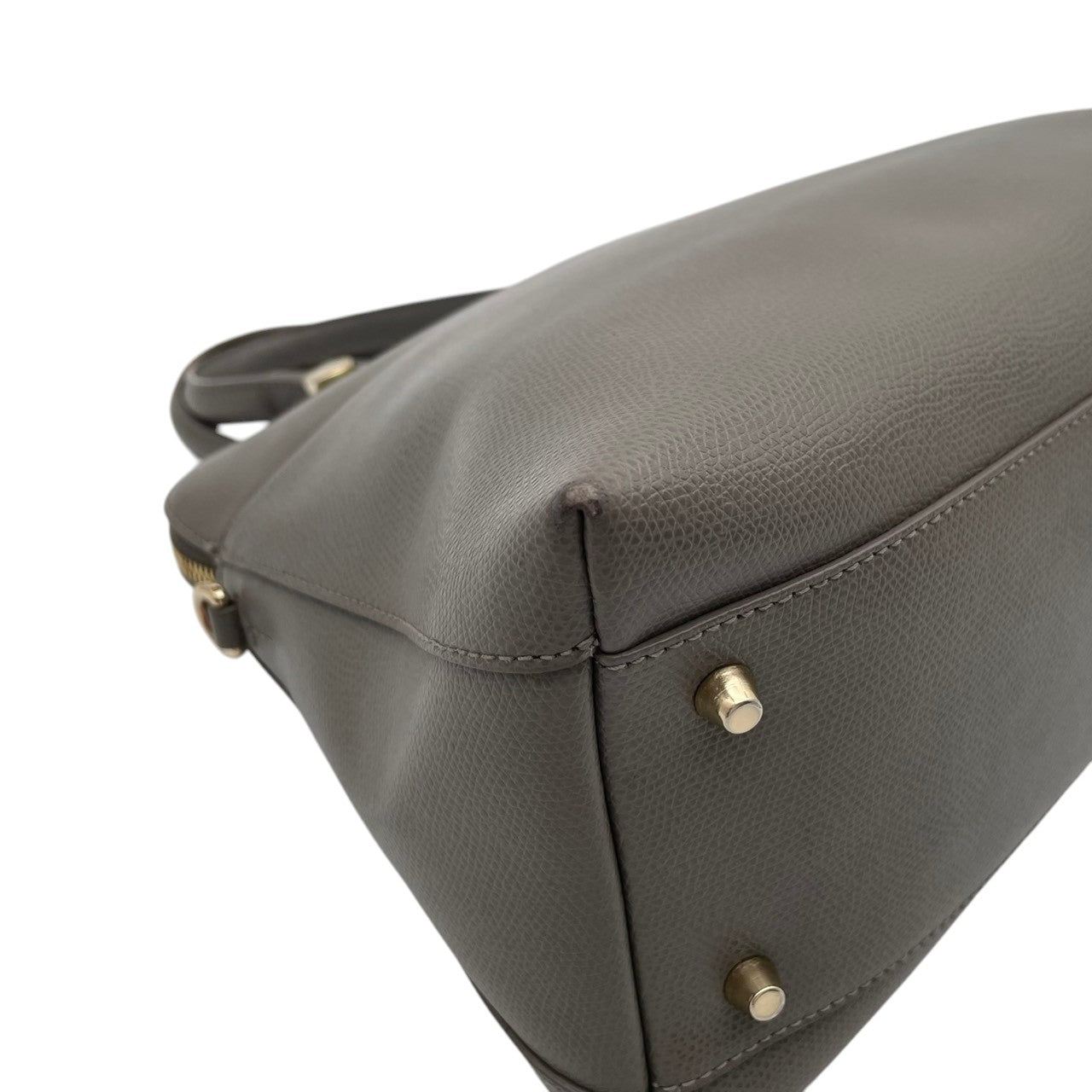 【良品】フルラ パイパー ハンドバッグ グレー レザー 2WAY ショルダーバッグ 斜め掛け 斜めがけ 金具 通勤 通学 ビジネス レディース 人気 定番 普段使い 高級感 上品 おしゃれ シンプル 大人可愛い ブランドバッグ 収納力抜群 丈夫 S16