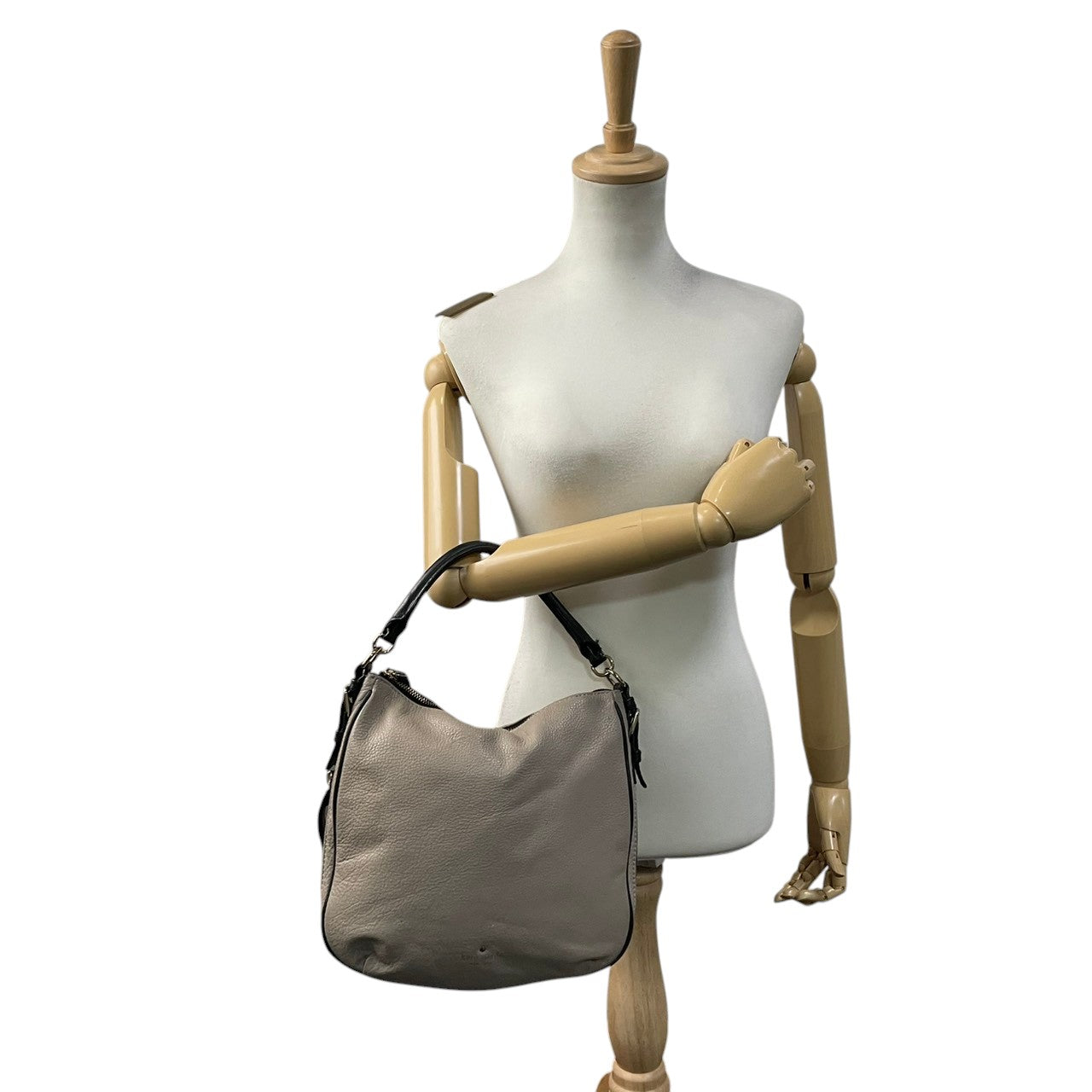 【良品】ケイトスペード 2WAY ショルダーバッグ ハンドバッグ グレージュ レザー 通勤 通学 大容量 大人可愛い 人気 定番 ブランド 高級感 シンプル エレガント 希少 使いやすい 収納 お出かけ 旅行 デイリー 鞄 カバン レディース S91