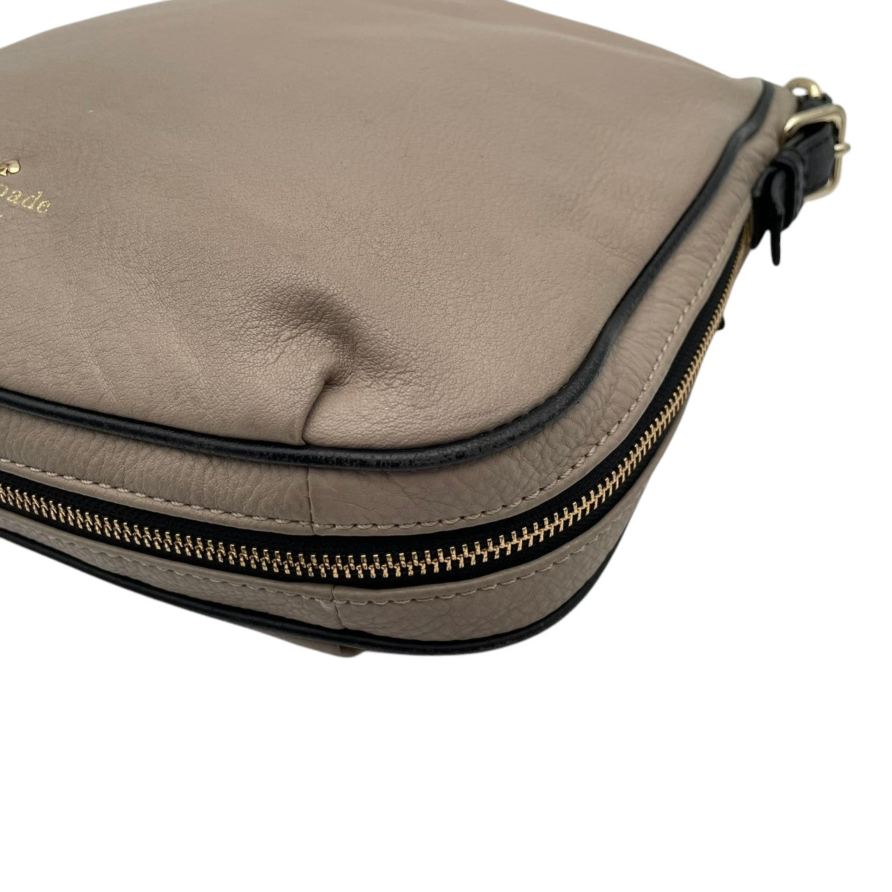 【良品】ケイトスペード 2WAY ショルダーバッグ ハンドバッグ グレージュ レザー 通勤 通学 大容量 大人可愛い 人気 定番 ブランド 高級感 シンプル エレガント 希少 使いやすい 収納 お出かけ 旅行 デイリー 鞄 カバン レディース S91