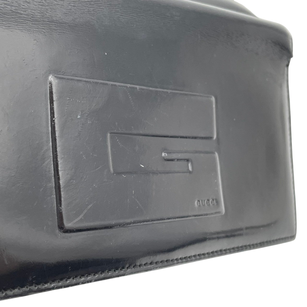 【良品】グッチ 長財布 パテントレザー エンボスGロゴ 黒 ブラック エナメル ロングウォレット レディース メンズ 人気 定番 ブランド ビジネス カジュアル エレガント 高級感 普段使い お出かけ 旅行 ギフト プレゼント 希少 レア 鞄 カバン W3