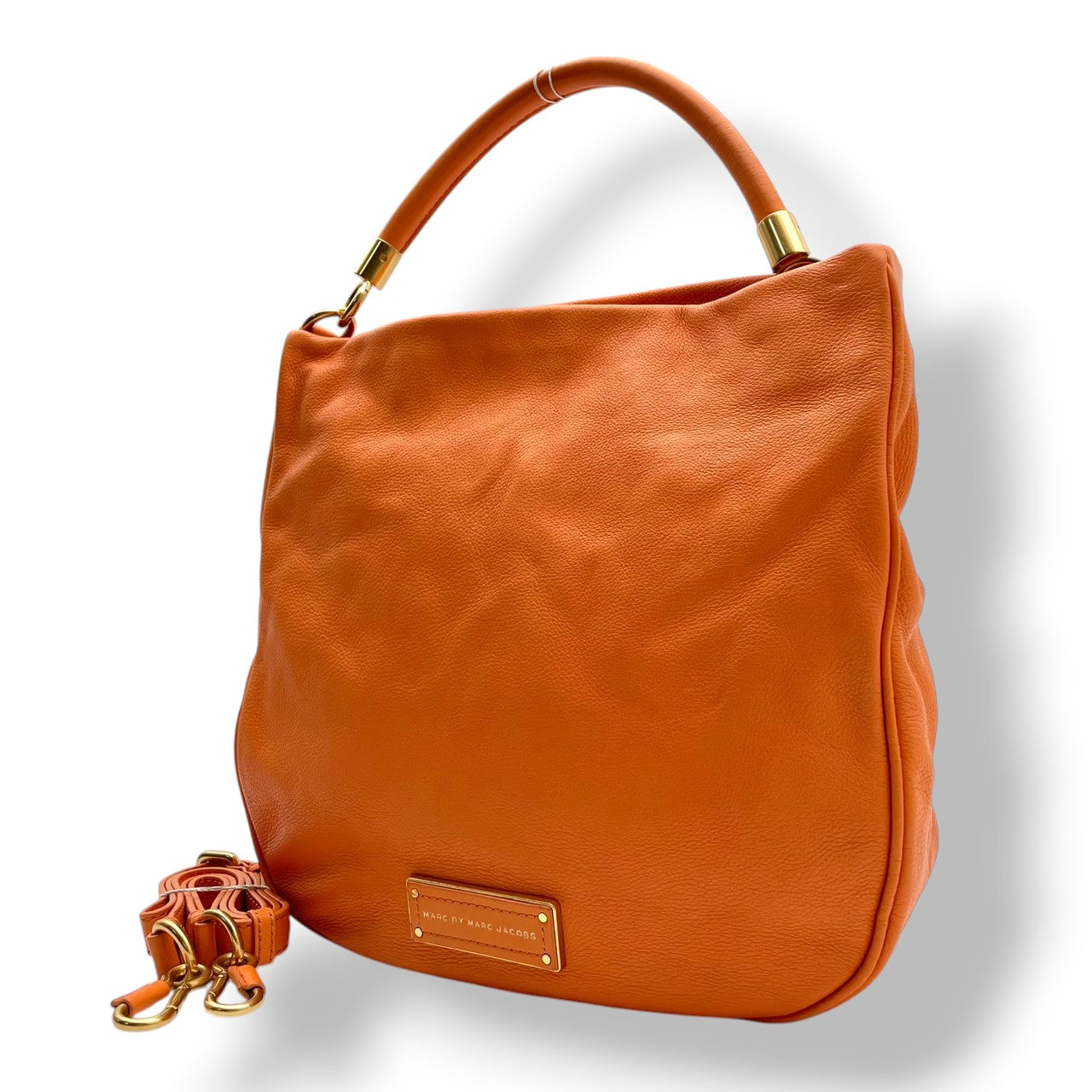 【美品】マークバイマークジェイコブス バッグ ハンドバッグ ショルダーバッグ 2WAY クラシック Q サッチェル 本革 レザー オレンジ ゴールド金具 斜め掛け 肩掛け クラシック エレガント スタイリッシュ 上品 お出かけ 旅行 デイリー 通勤 S10