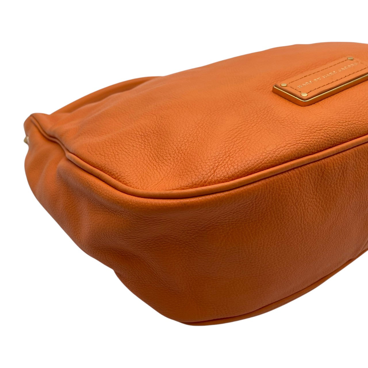【美品】マークバイマークジェイコブス バッグ ハンドバッグ ショルダーバッグ 2WAY クラシック Q サッチェル 本革 レザー オレンジ ゴールド金具 斜め掛け 肩掛け クラシック エレガント スタイリッシュ 上品 お出かけ 旅行 デイリー 通勤 S10
