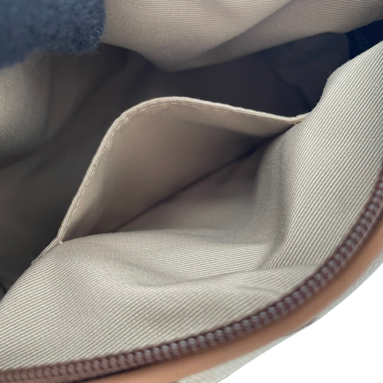 【美品】コーチ バッグ シグネチャー ミニバッグ アクセサリーポーチ ハンドバッグ 手提げ キャンバス 本革 レザー ベージュ ライトブラウン 茶系 シルバー金具 クラシック エレガント スタイリッシュ カジュアル 上品 お出かけ デイリー S96