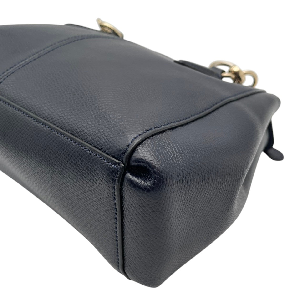 【美品】コーチ バッグ レザー 2WAY ショルダーバッグ ハンドバッグ クロスボディ 斜め掛け 肩掛け 手提げ 本革 ネイビー 紺 ゴールド金具 エレガント スタイリッシュ カジュアル 上品 通勤 通学 お出かけ 旅行 デイリー レディース 定番 S97