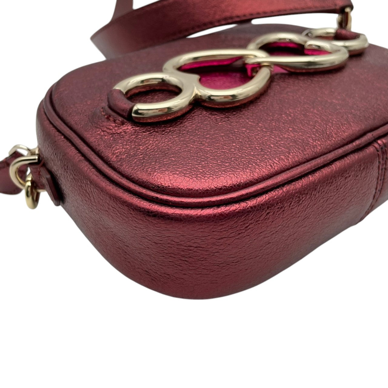 【美品】ケイトスペード バッグ 渡辺直美 コラボ 限定カプセルコレクション スモール カメラバッグ ショルダーバッグ 斜め掛け 肩掛け ポシェット 本革 メタリックピンク ボルドー系 ゴールド金具 エレガント スタイリッシュ カジュアル デイリー S15