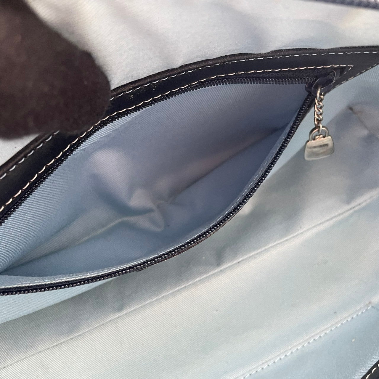 KITAMURA キタムラ バッグ ハンドバッグ 手提げ 肩掛け 横長 筒型 本革 Smooth Leather ネイビー 紺色 ホワイトステッチ クラシック 上品 デイリー ユース レディース 定番 人気 鞄 S54