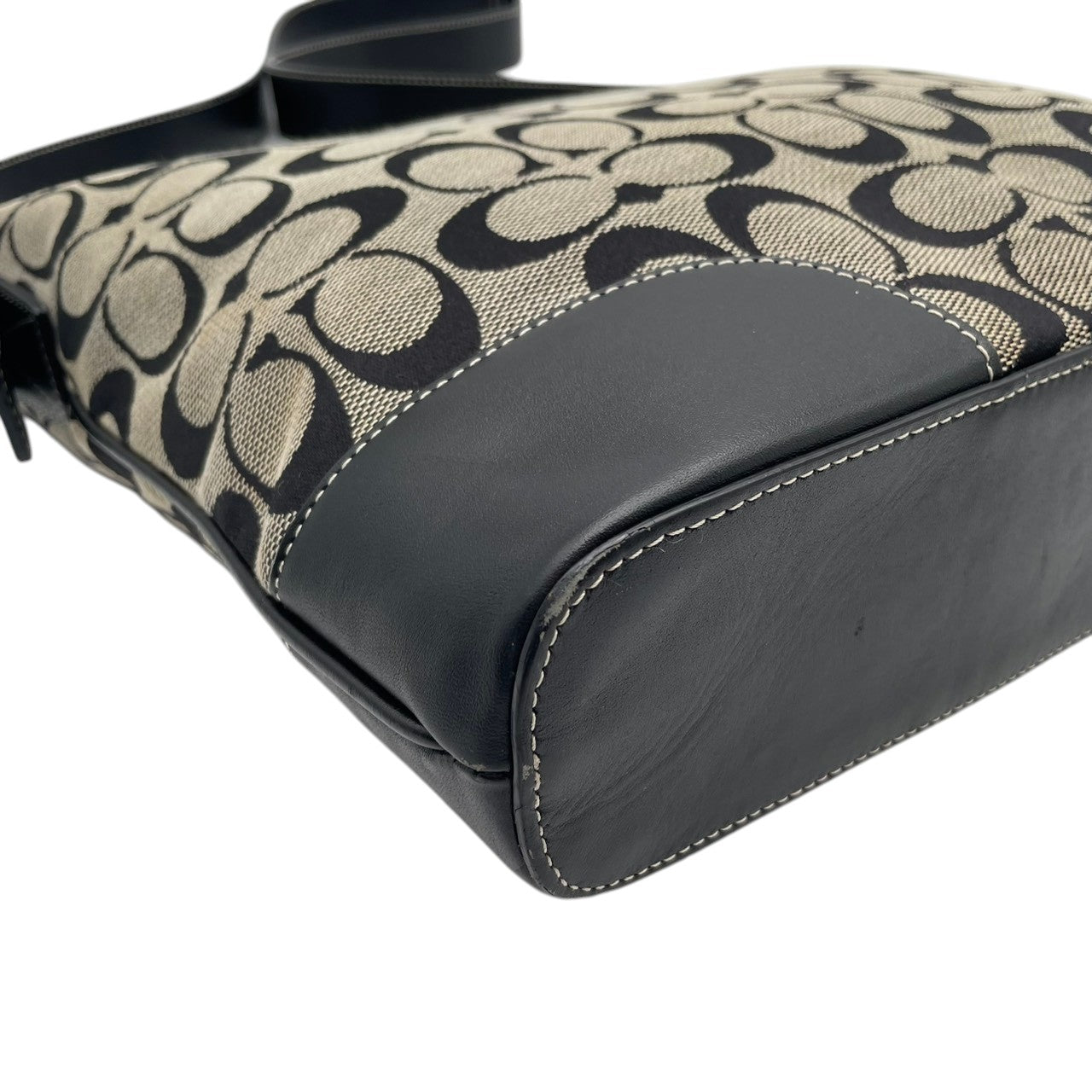 【美品】 COACH コーチ バッグ シグネチャー ショルダーバッグ 斜め掛け 肩掛け ポシェット クロスボディ キャンバス 本革 レザー グレー ブラック 黒 シルバー金具 カジュアル デイリー ユース レディース 人気 S54