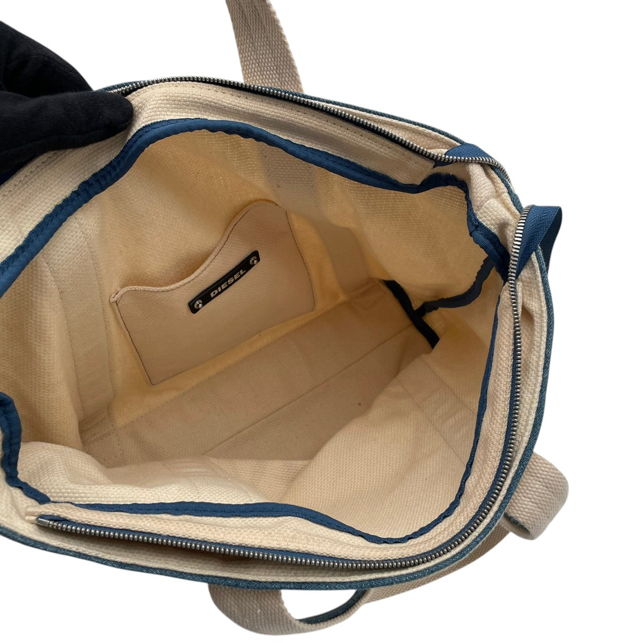 【美品】ディーゼル バッグ キャンバス トートバッグ ハンドバッグ 手提げ 肩掛け ロゴ刺しゅう コットン アイボリー 生成り ブルー 青 シルバー金具 エレガント スタイリッシュ カジュアル デイリー レディース 人気 定番 鞄 S64