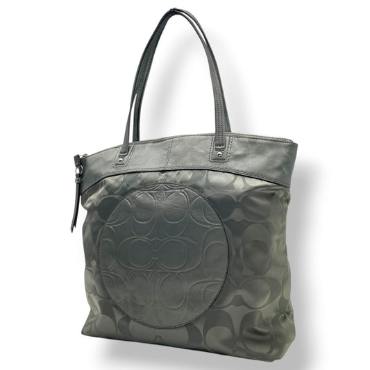 COACH コーチ バッグ シグネチャー ラウラ トートバッグ ハンドバッグ 肩掛け 手提げ A4収納 軽量 ナイロン レザー 本革 グレー 灰色 シルバー金具 エレガント クラシック カジュアル ビジネス 通勤 通学 レディース F19440 S80
