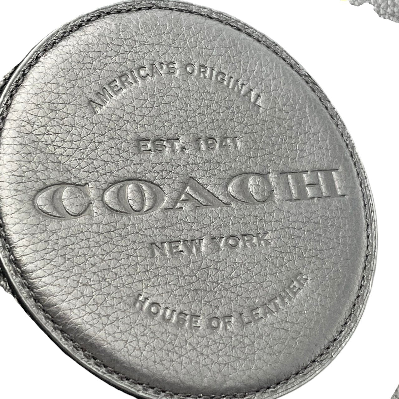 【美品】 COACH コーチ バッグ デンプシー キャリーオール ウィズ パッチ ハンドバッグ トートバッグ 手提げ 本革 レザー ブラック 黒 ゴールド金具 ロゴパッチ エレガント スタイリッシュ 通勤 レディース 人気 定番 鞄 C2004 S80